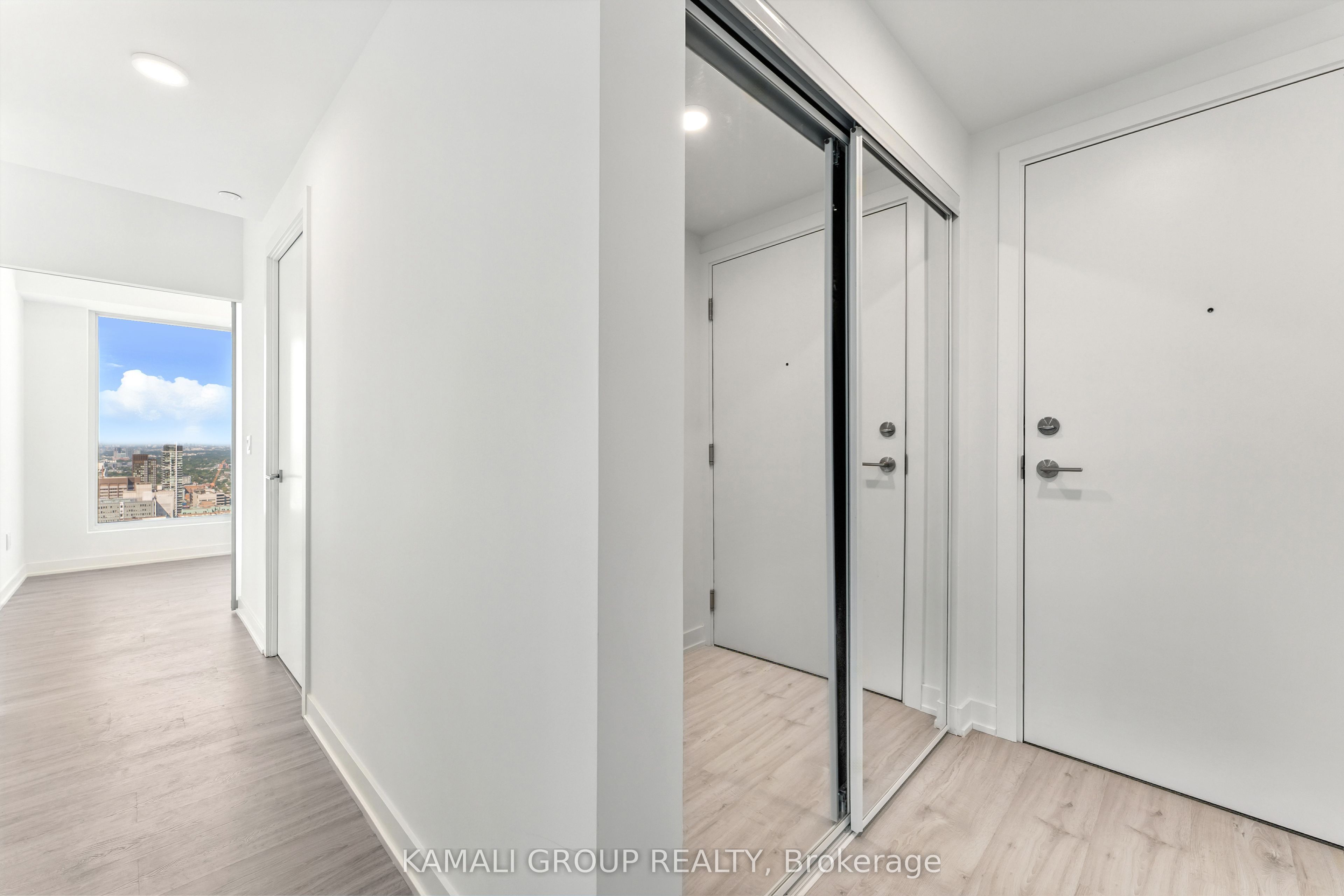 252 Church Street 4115, Toronto, ON M5B 0E6 photo 3