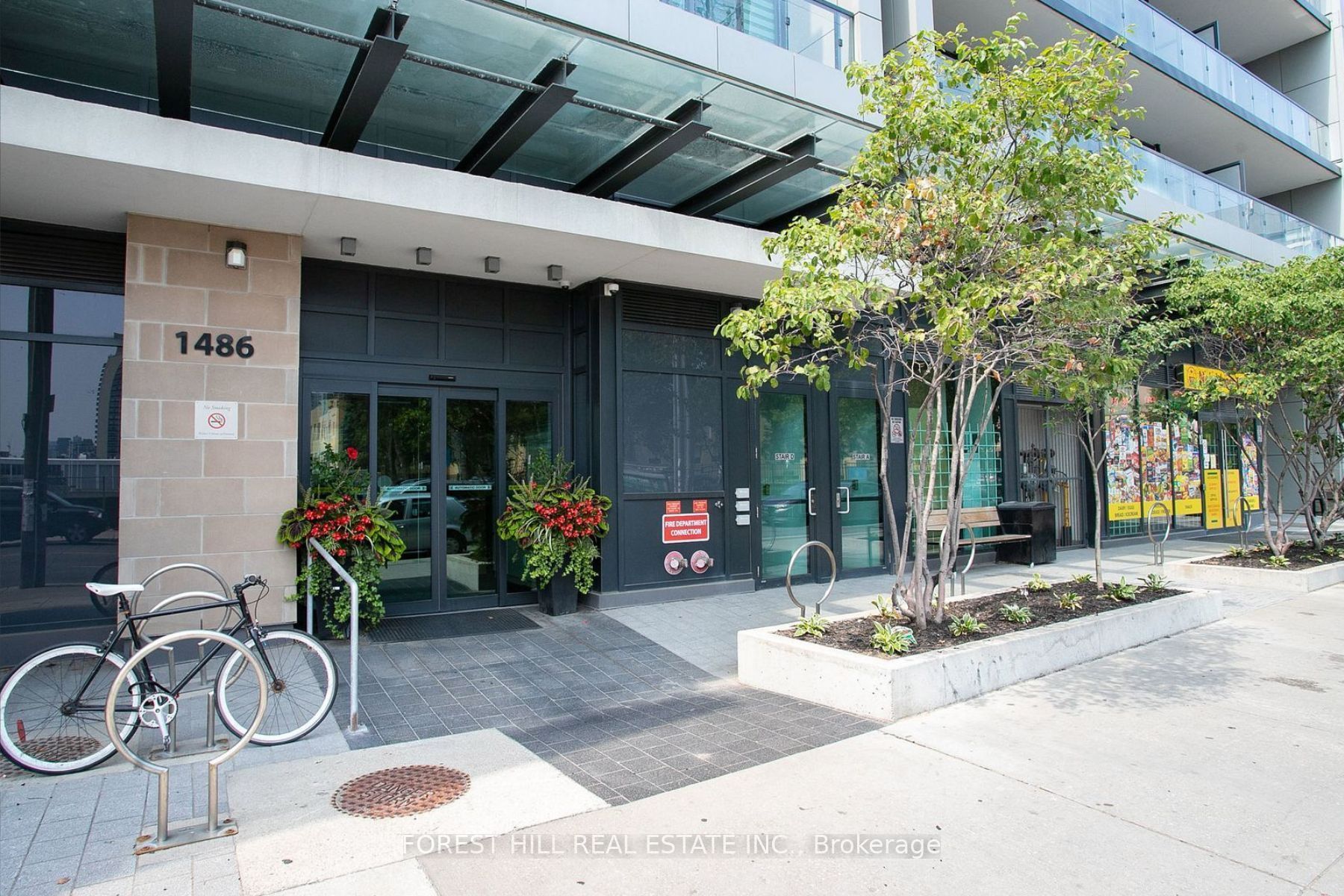1486 Bathurst Street 1303, Toronto, ON M5P 3G9 photo 2