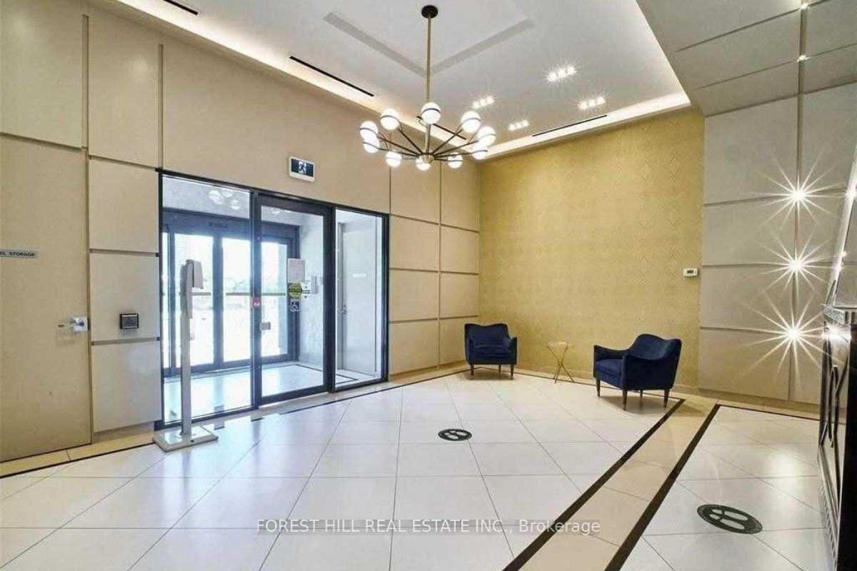 1486 Bathurst Street 1303, Toronto, ON M5P 3G9 photo 3