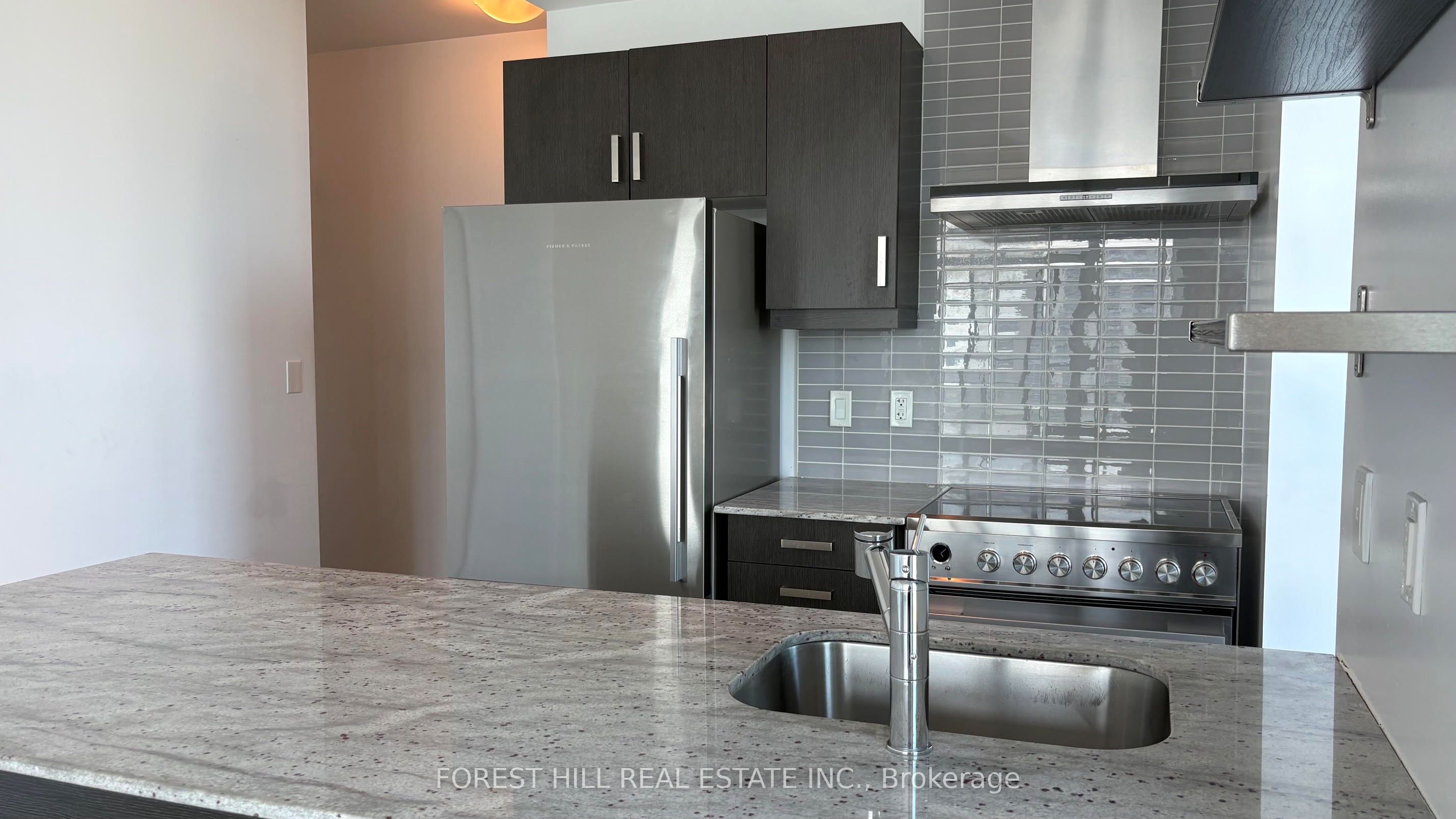 1486 Bathurst Street 1303, Toronto, ON M5P 3G9 photo 5