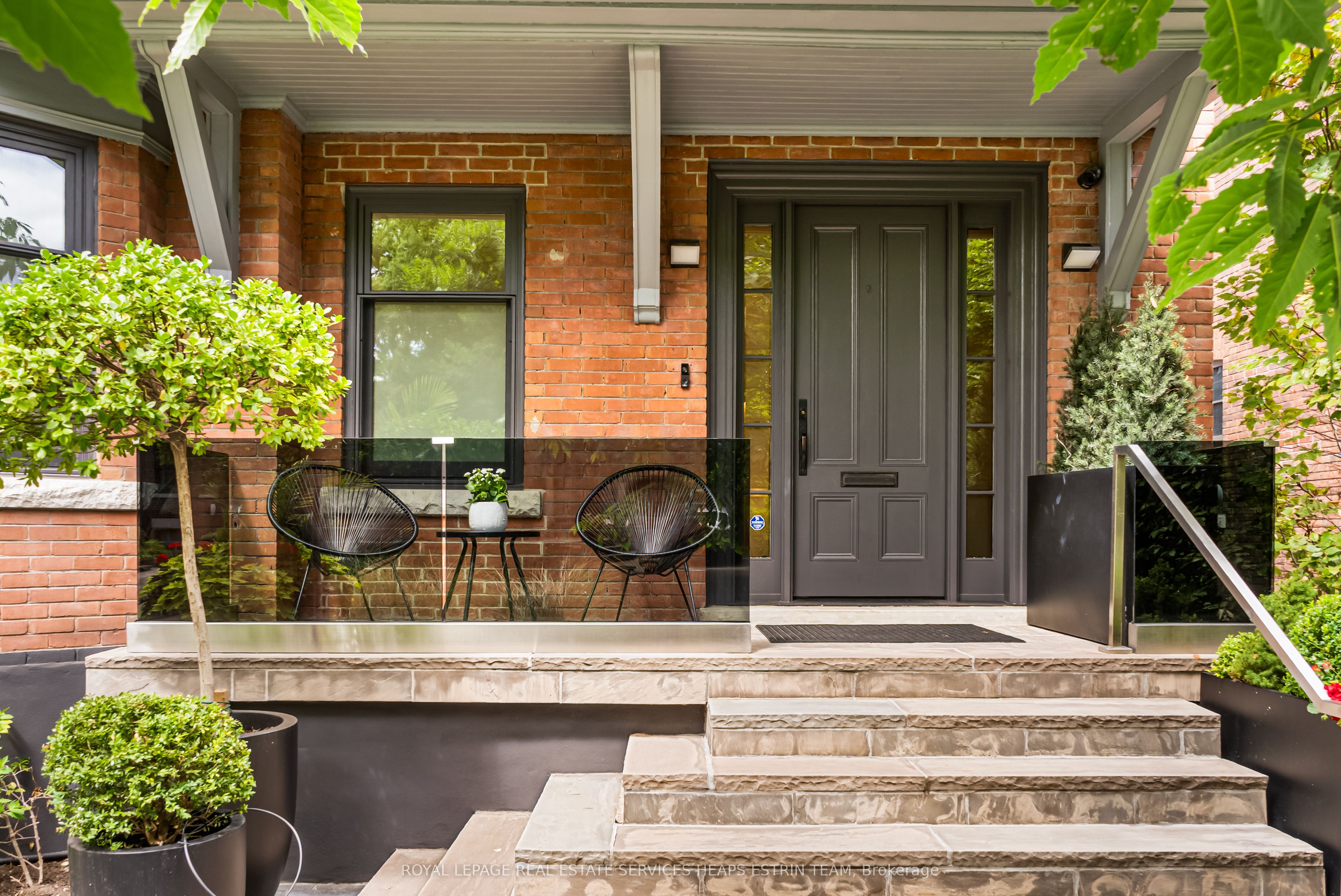 150 Douglas Drive, Toronto, ON M4W 2B7 photo 2