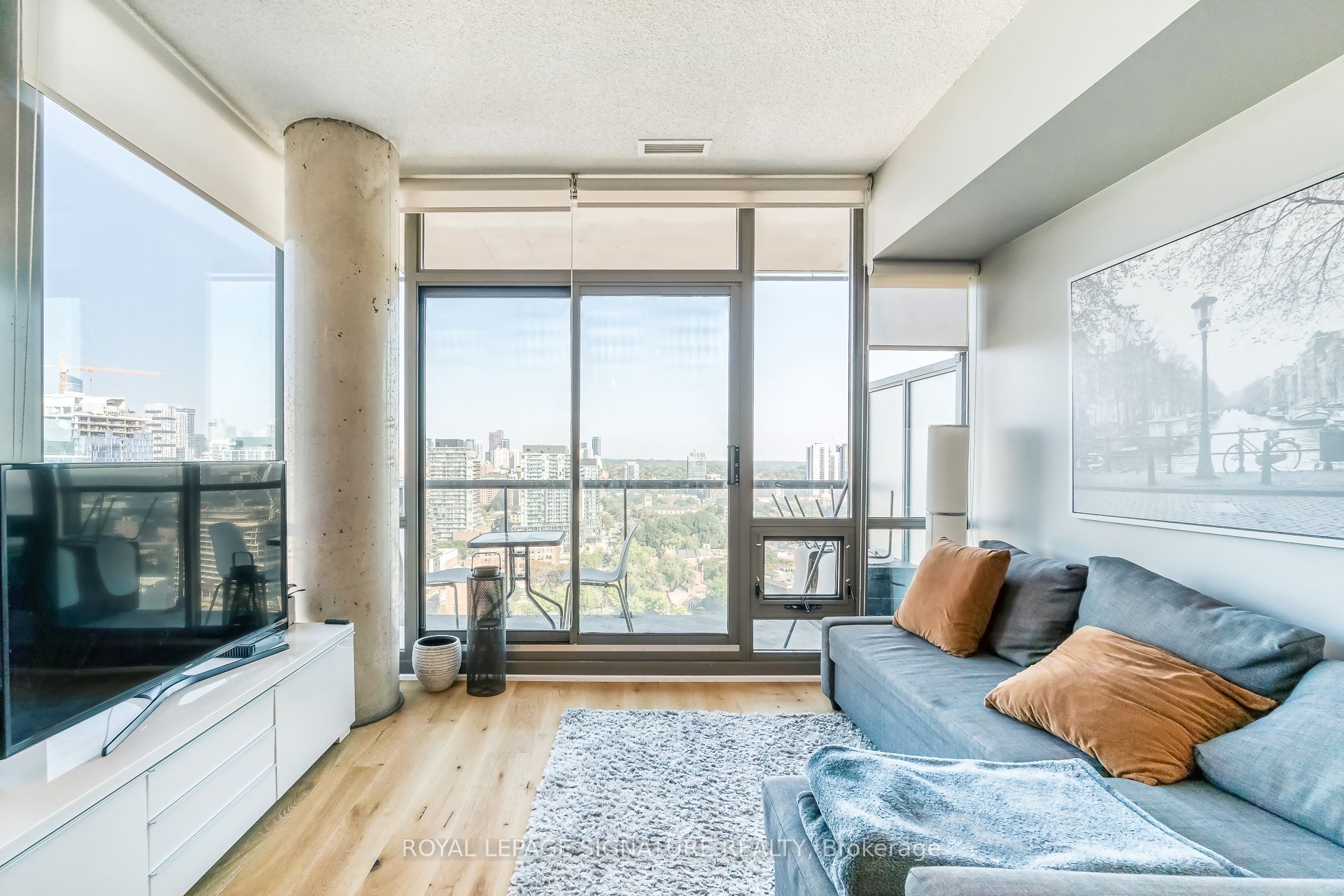 33 Mill Street 2308, Toronto, ON M5A 3R3 photo 4
