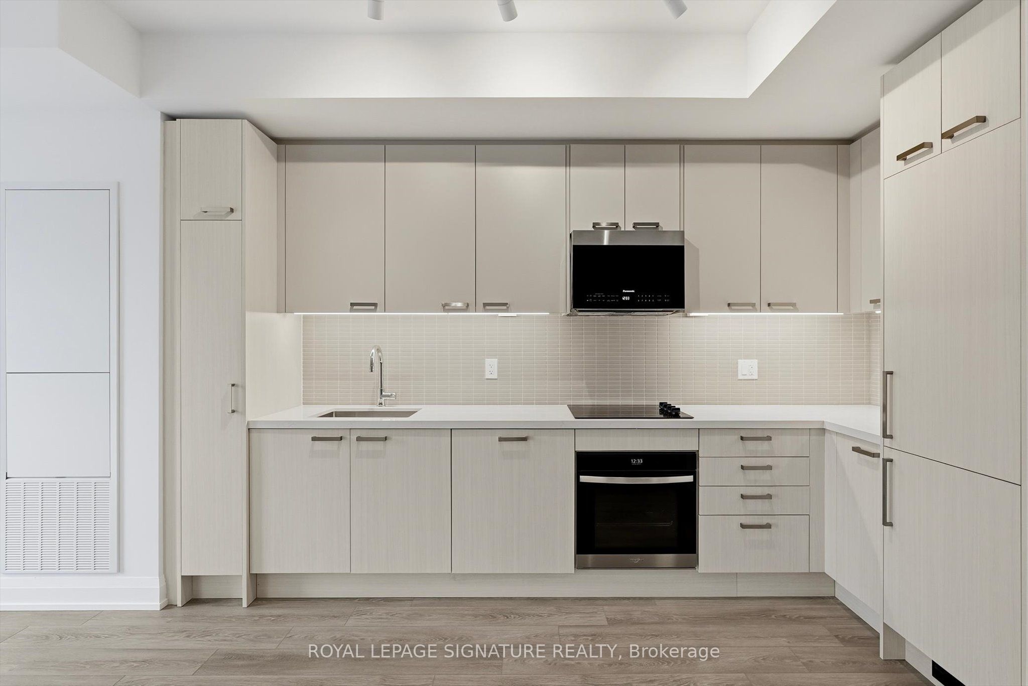 20 Soudan Avenue 3409, Toronto, ON M4S 0E2 photo 5