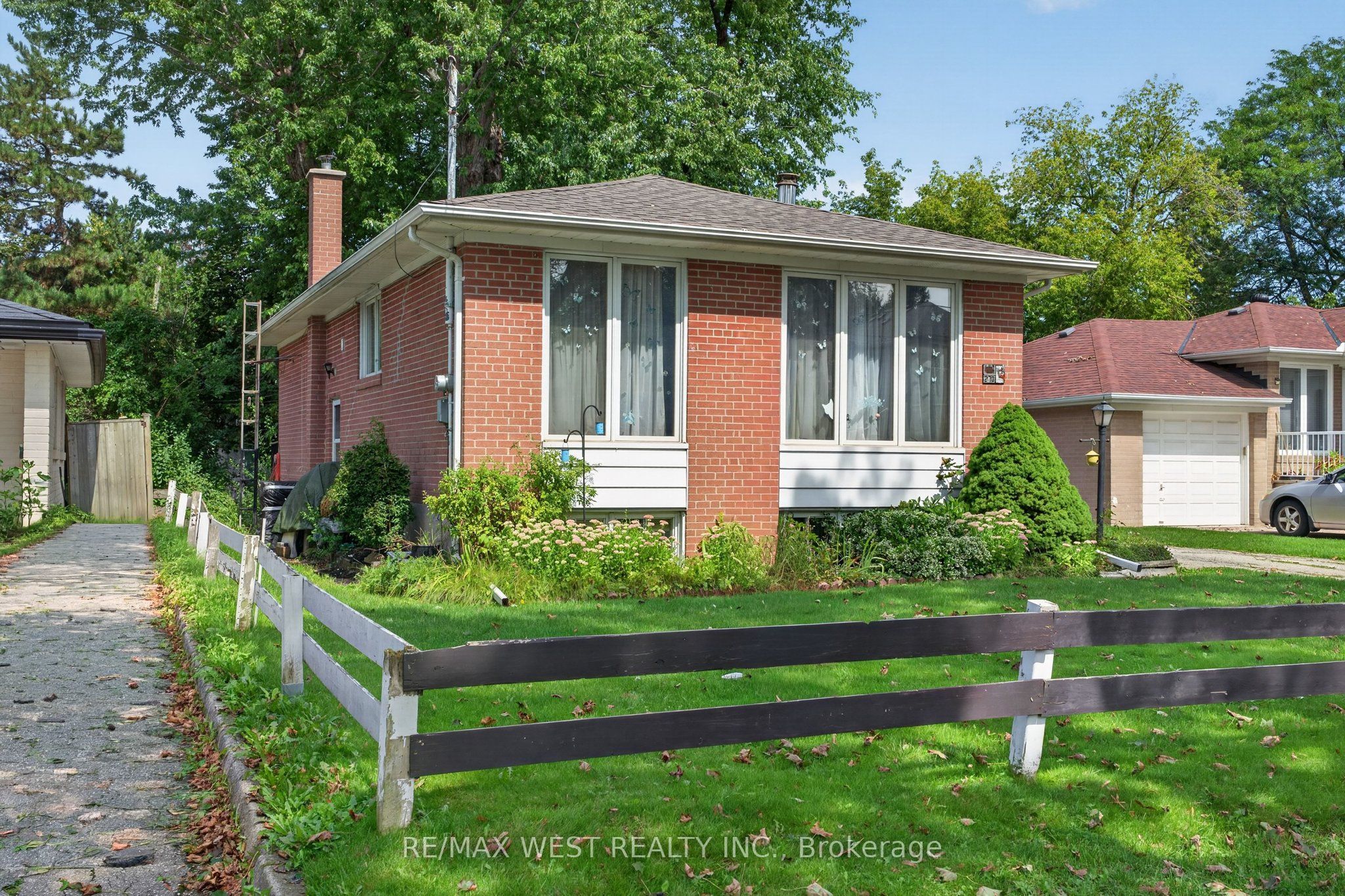 270 Homewood Avenue, Toronto, ON M2R 2N3 photo 2