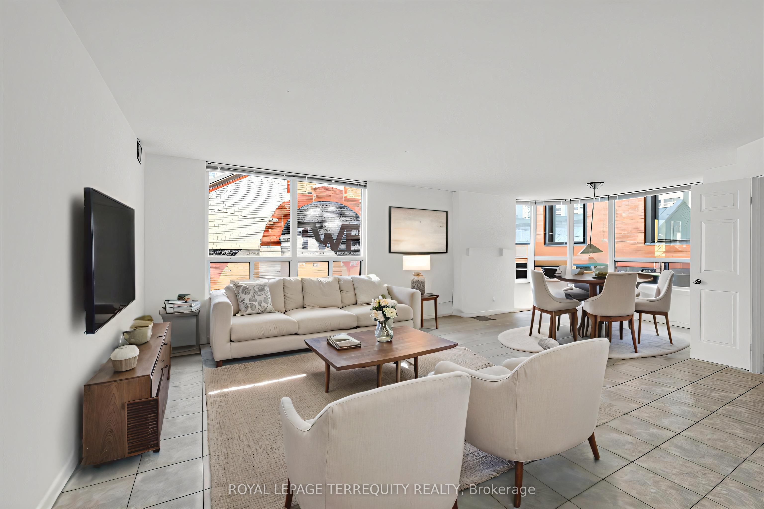 25 Maitland Street 210, Toronto, ON M4Y 2W1