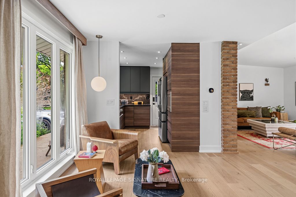 11 Yewfield Crescent, Toronto, ON M3B 2Y4 photo 5