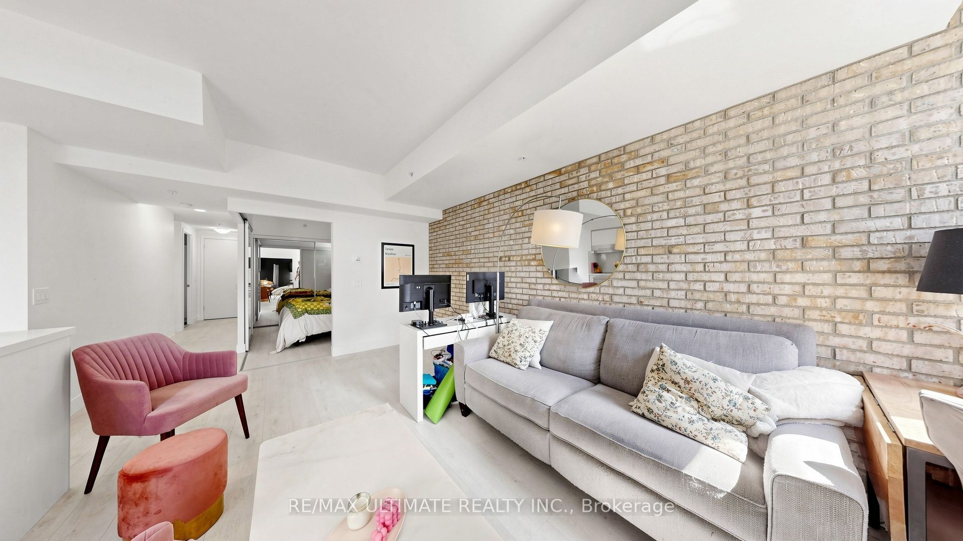 39 Sherbourne Street 303, Toronto, ON M5A 0L8 photo 3