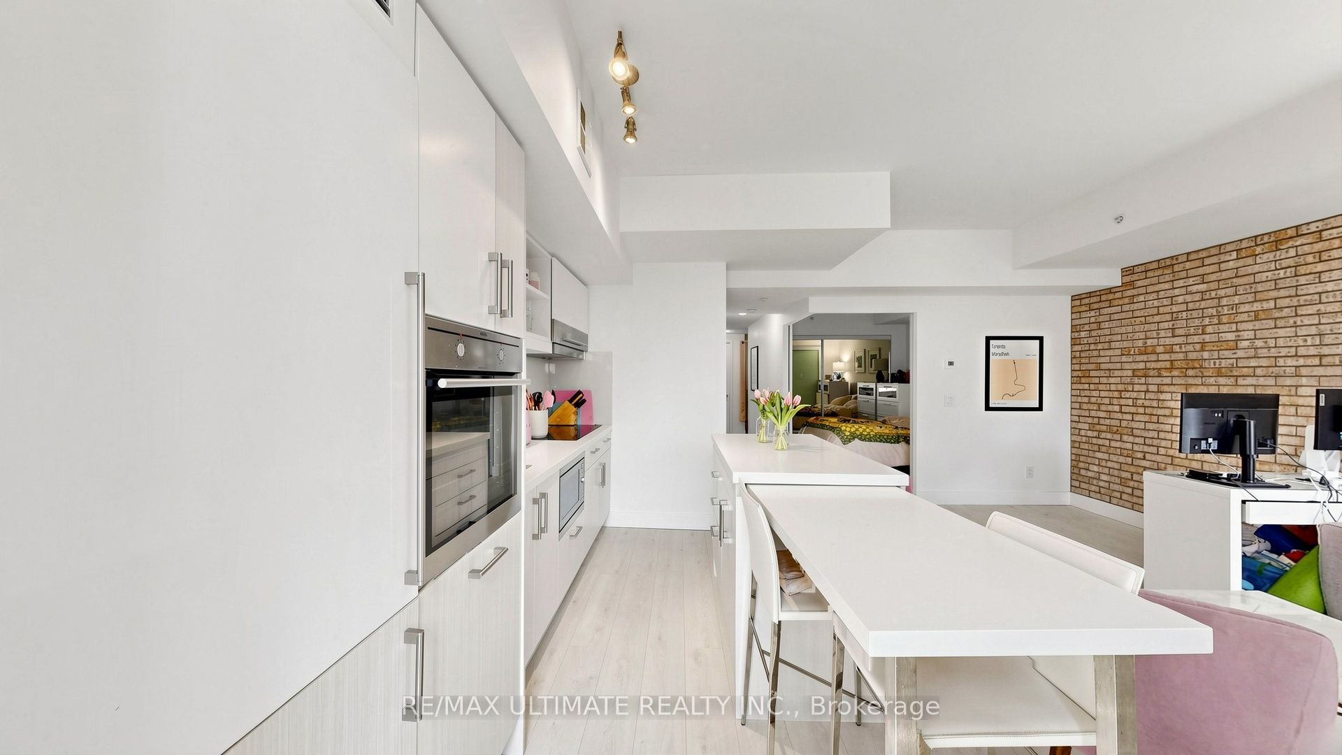 39 Sherbourne Street 303, Toronto, ON M5A 0L8 photo 4