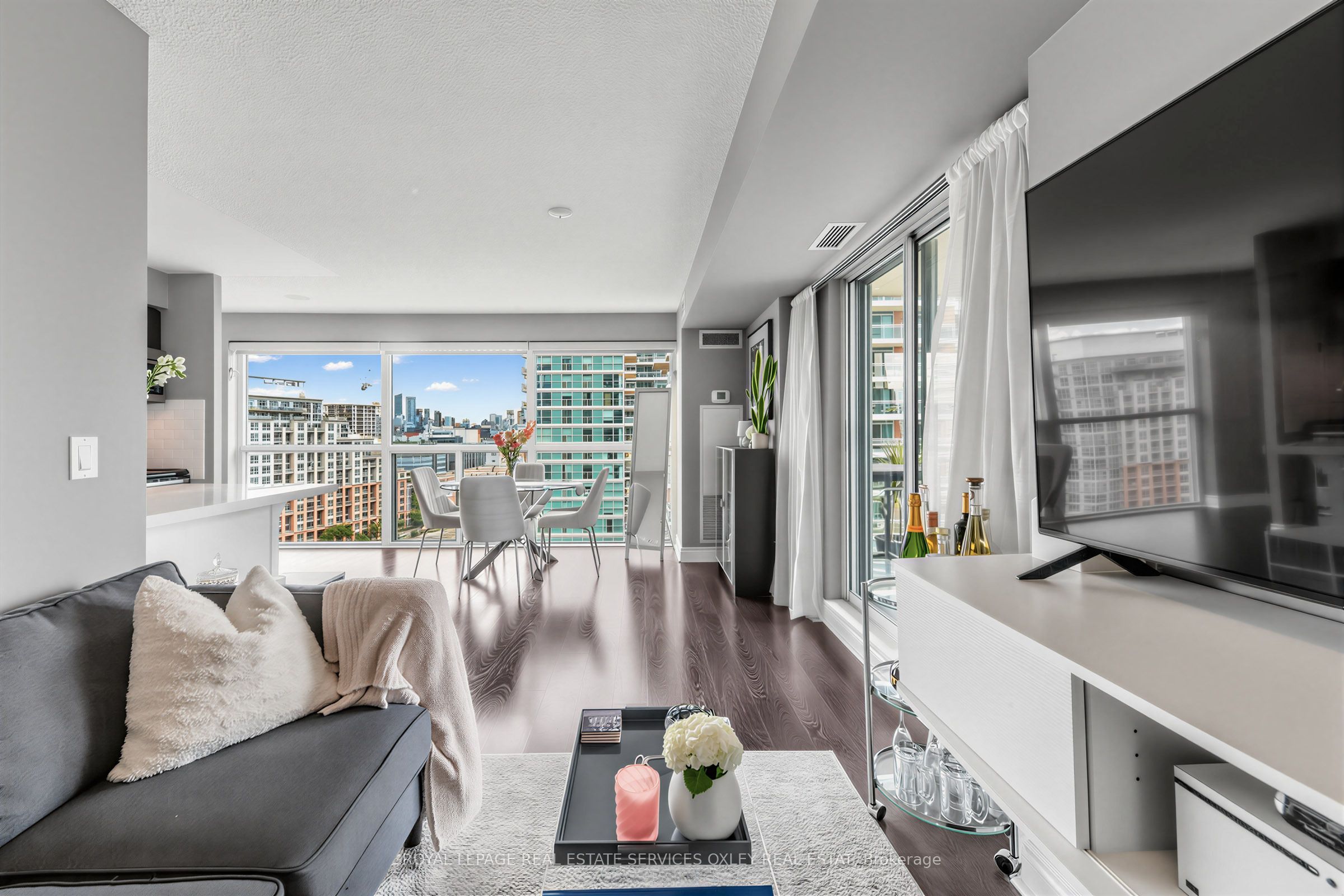100 Western Battery Road 1102, Toronto, ON M6K 3S2
