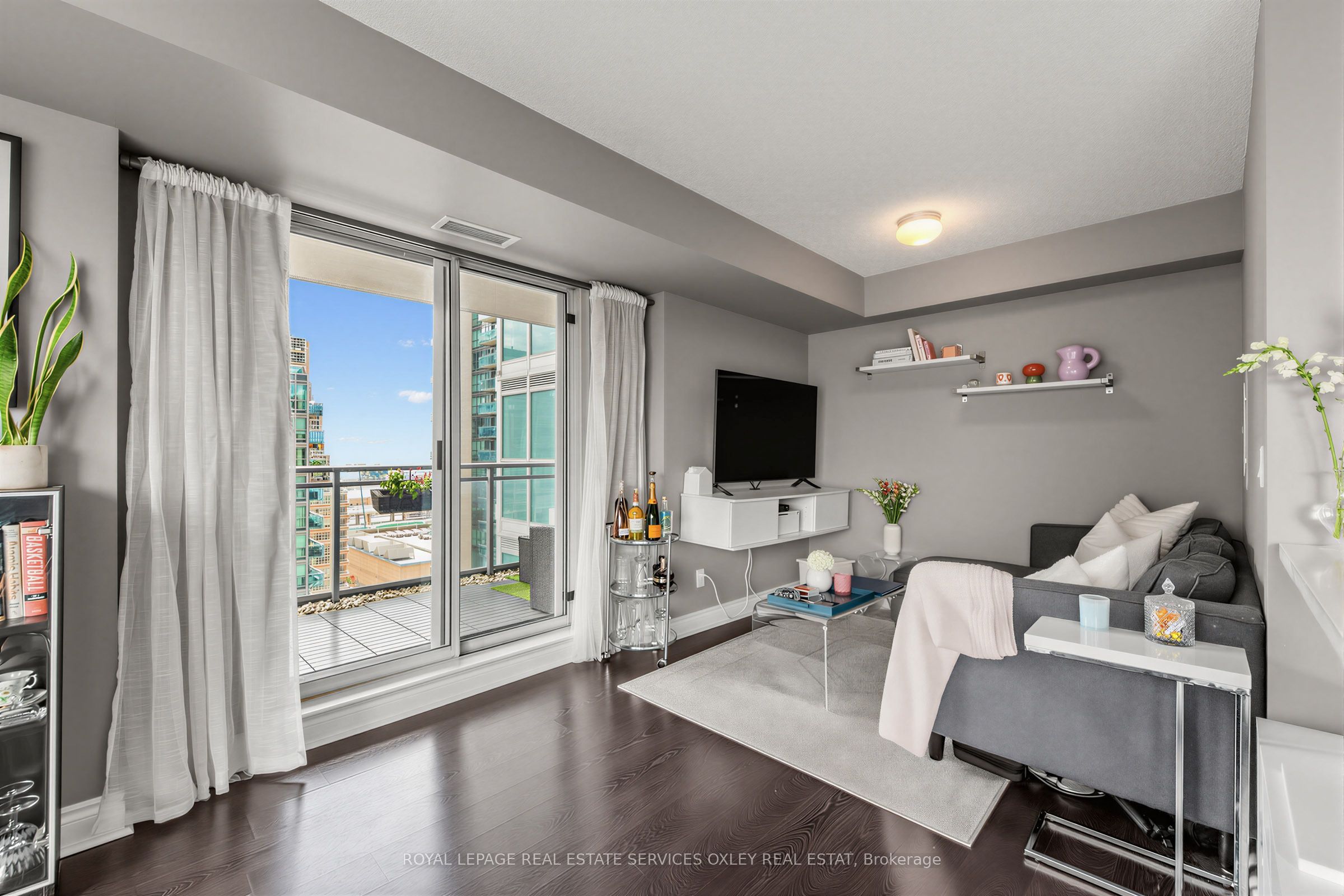 100 Western Battery Road 1102, Toronto, ON M6K 3S2 photo 4