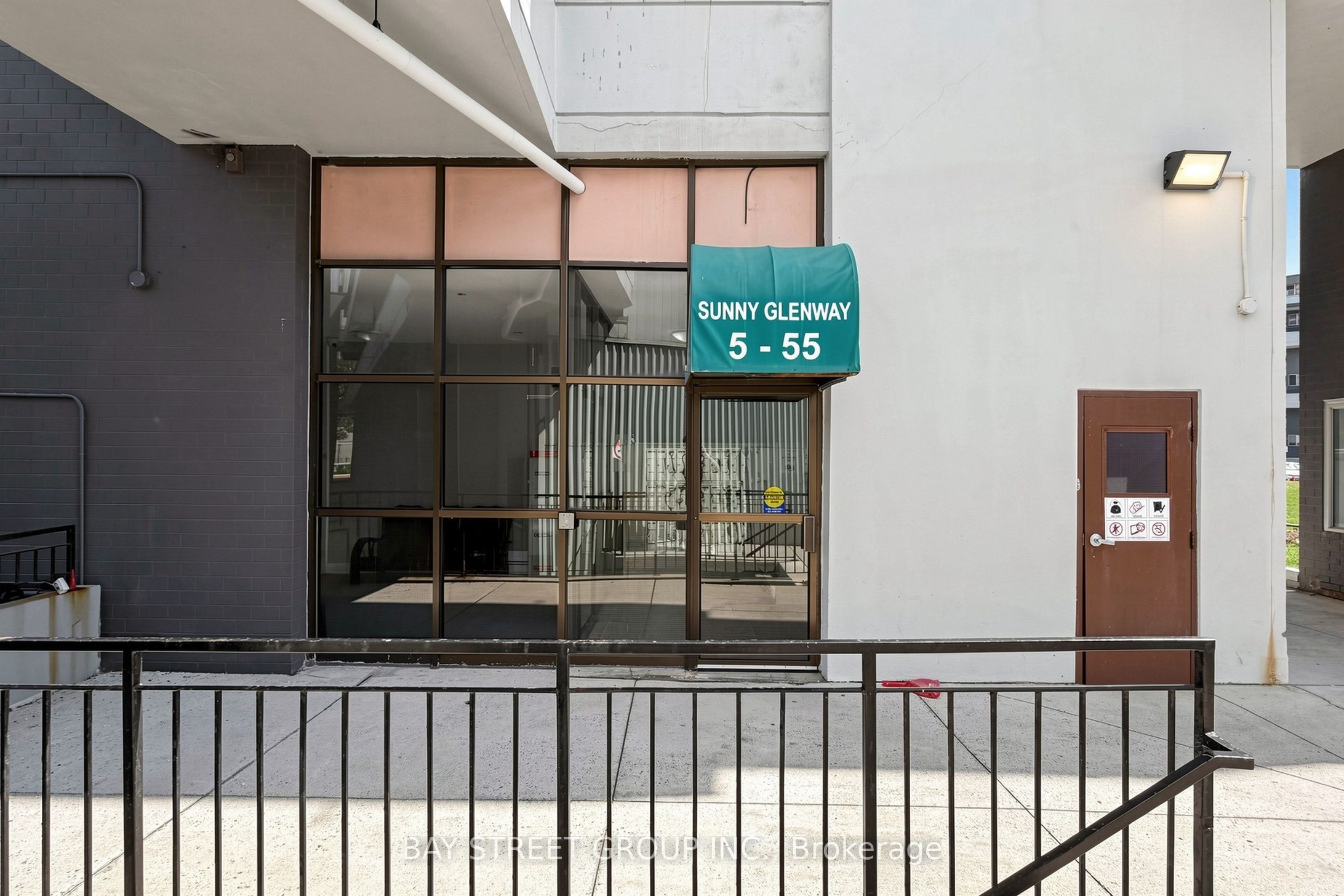 55 Sunny Glenway 302, Toronto, ON M3C 2Z5 photo 4