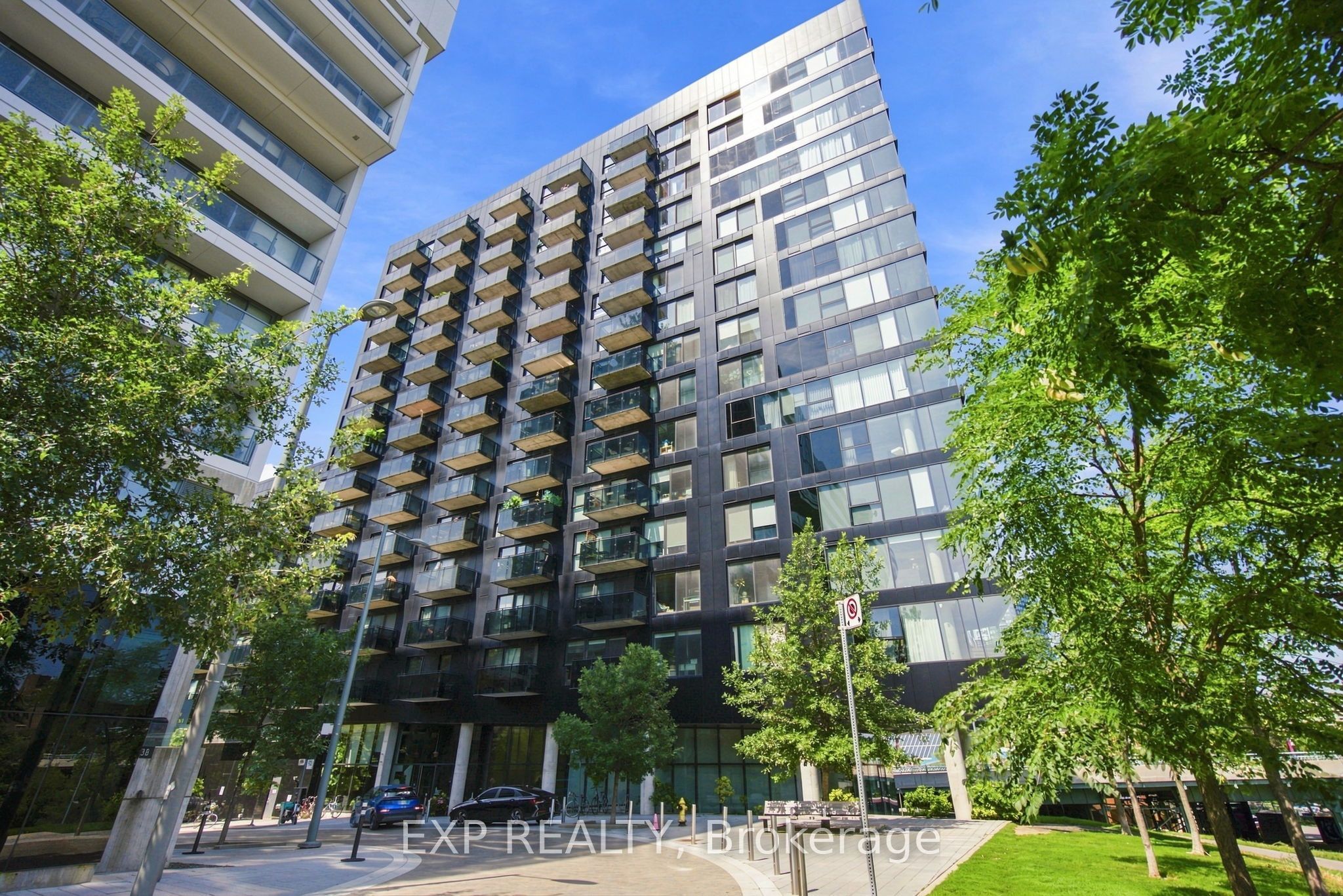 51 Trolley Crescent 604, Toronto, ON M5A 0E9
