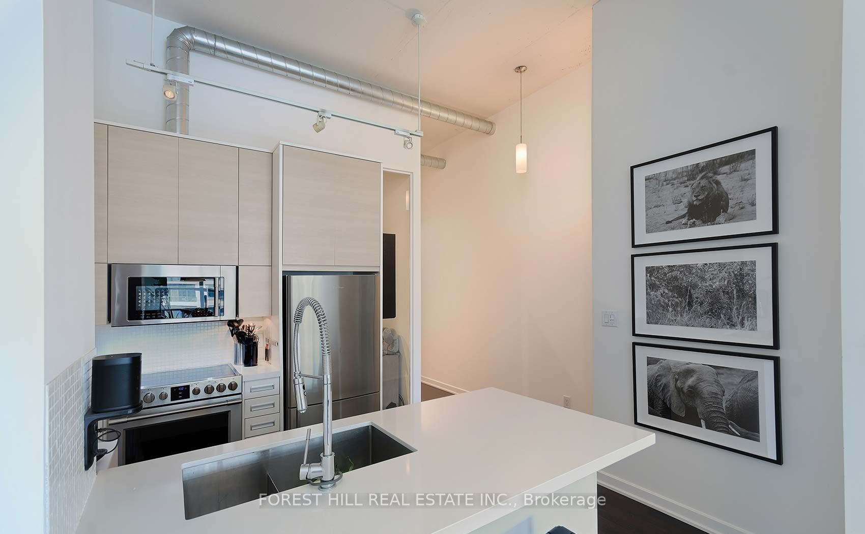380 Macpherson Avenue 408, Toronto, ON M4V 3E3 photo 5