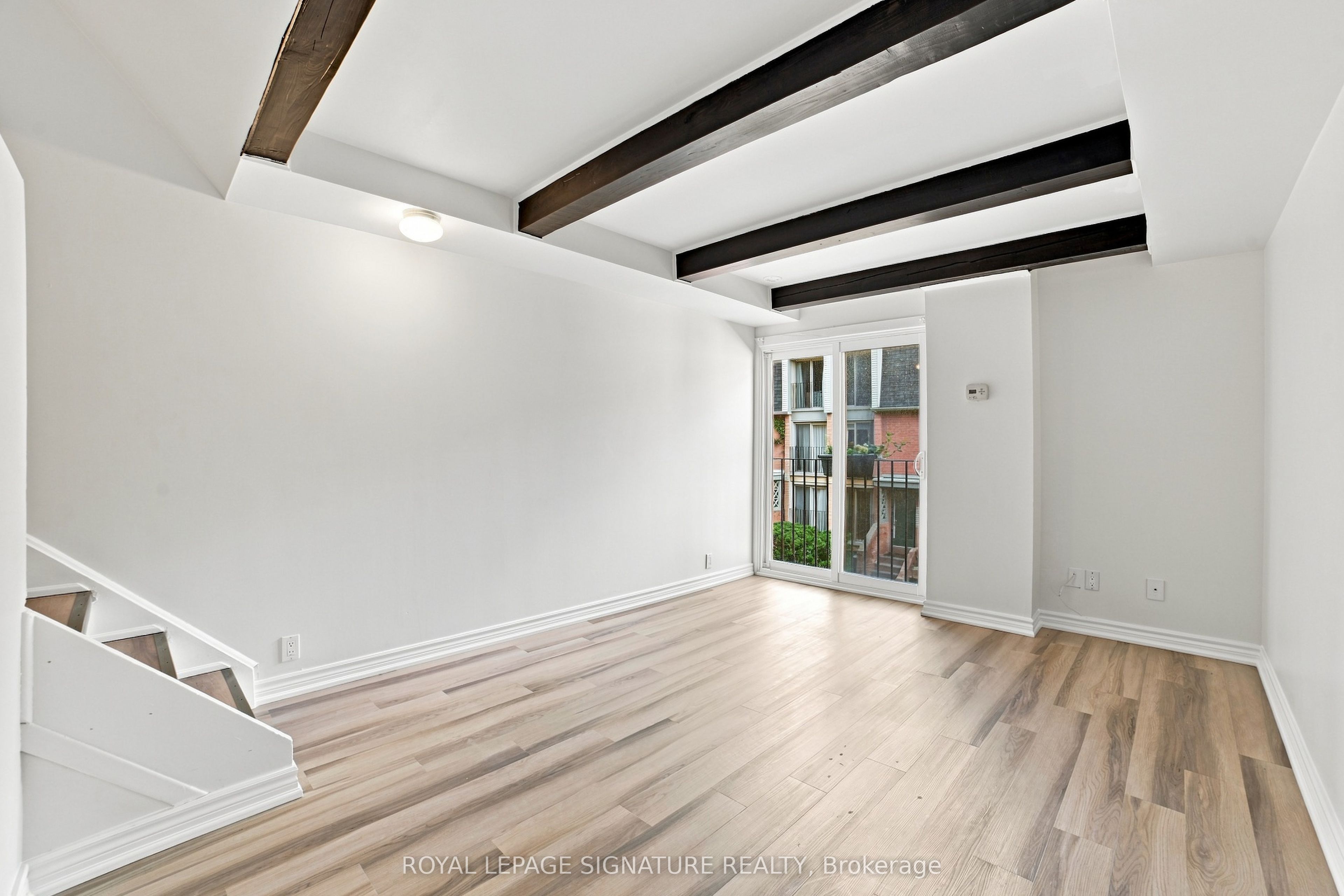 325 Jarvis Street 18, Toronto, ON M5B 2C2 photo 3