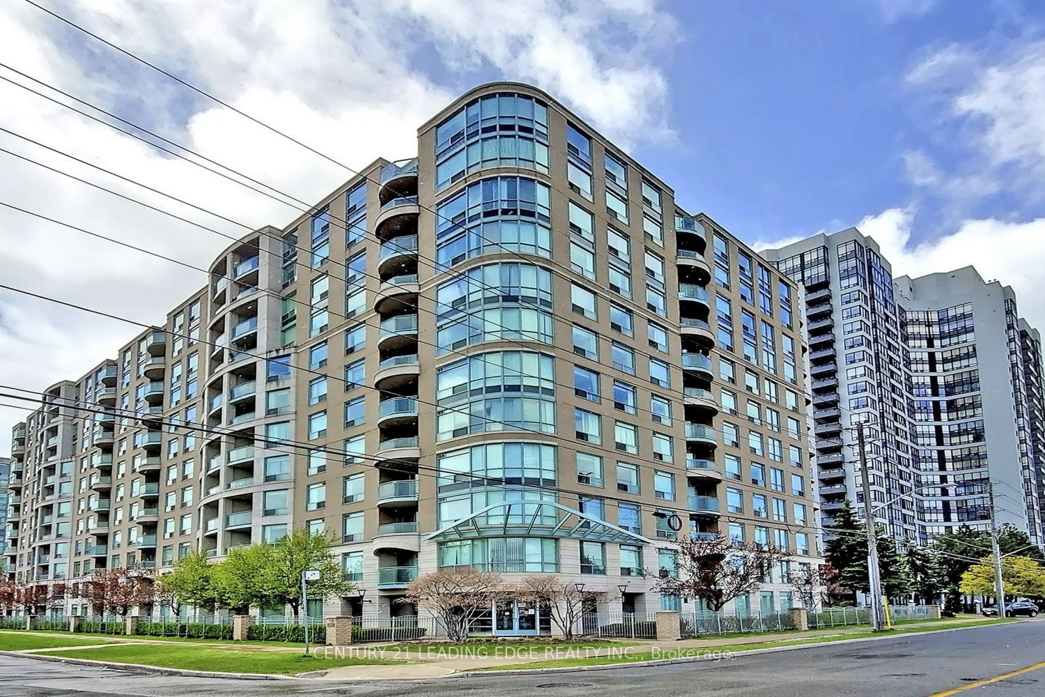 28 Pemberton Avenue 1111, Toronto, ON M2M 4L9