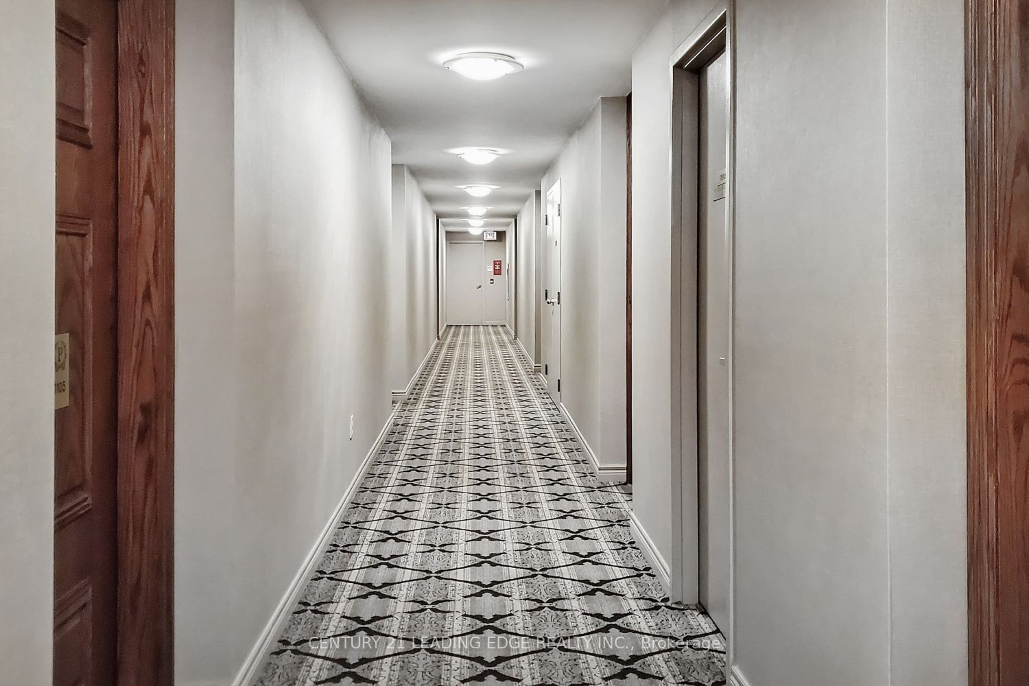 28 Pemberton Avenue 1111, Toronto, ON M2M 4L9 photo 3