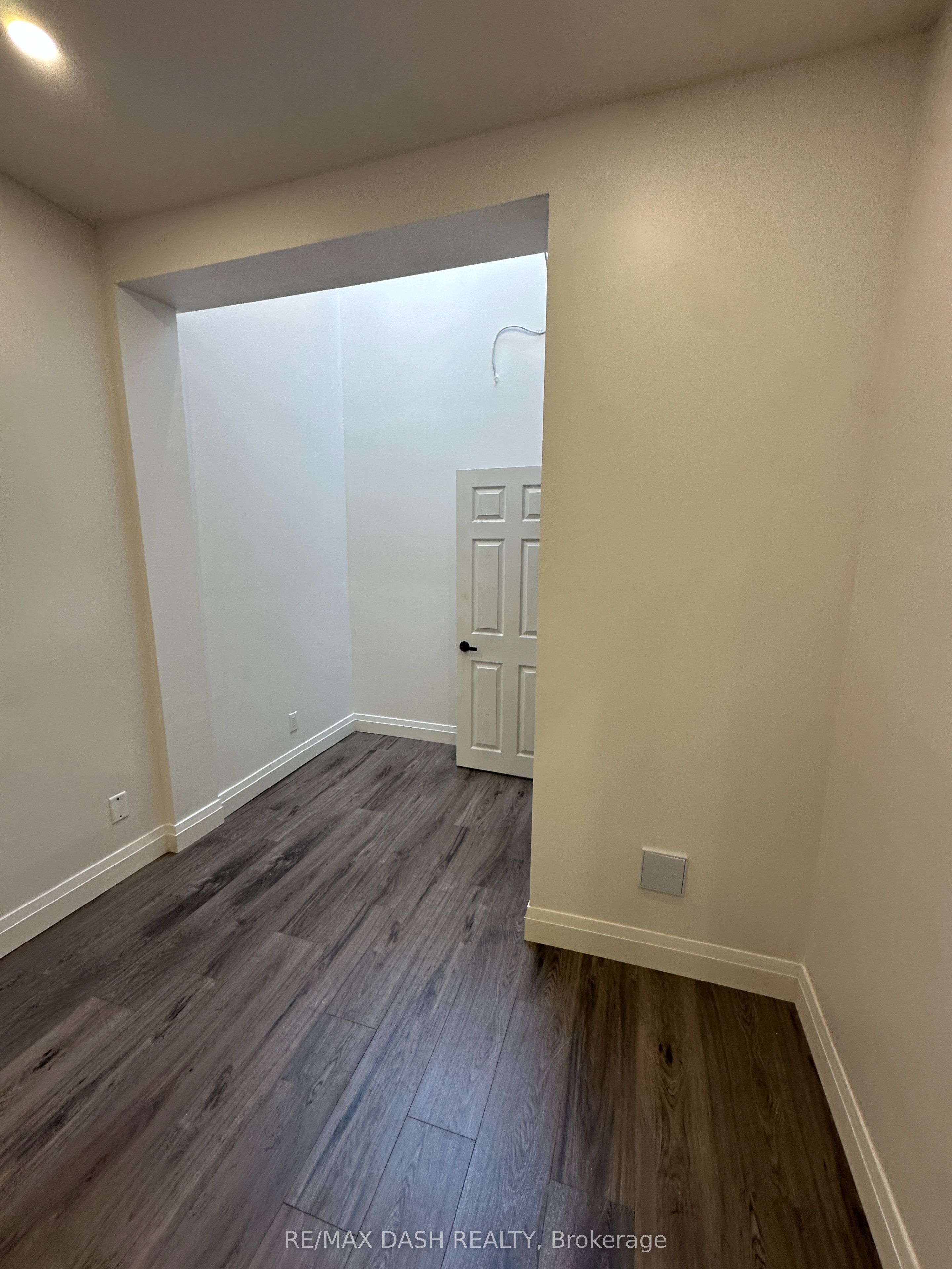 565 Yonge Street 4FL, Toronto, ON M4Y 1Z2 photo 4