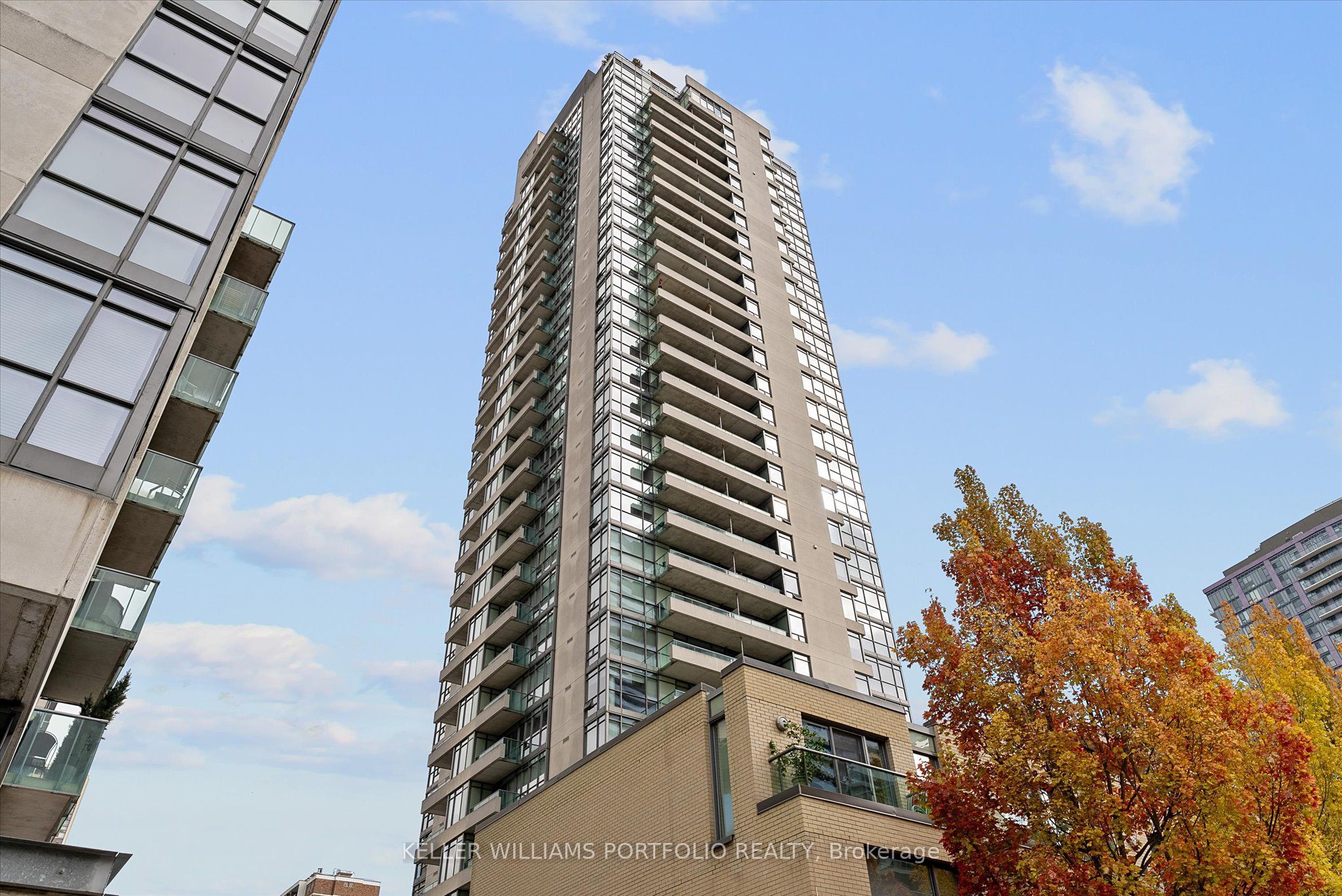 281 Mutual Street 1602, Toronto, ON M4Y 3C4