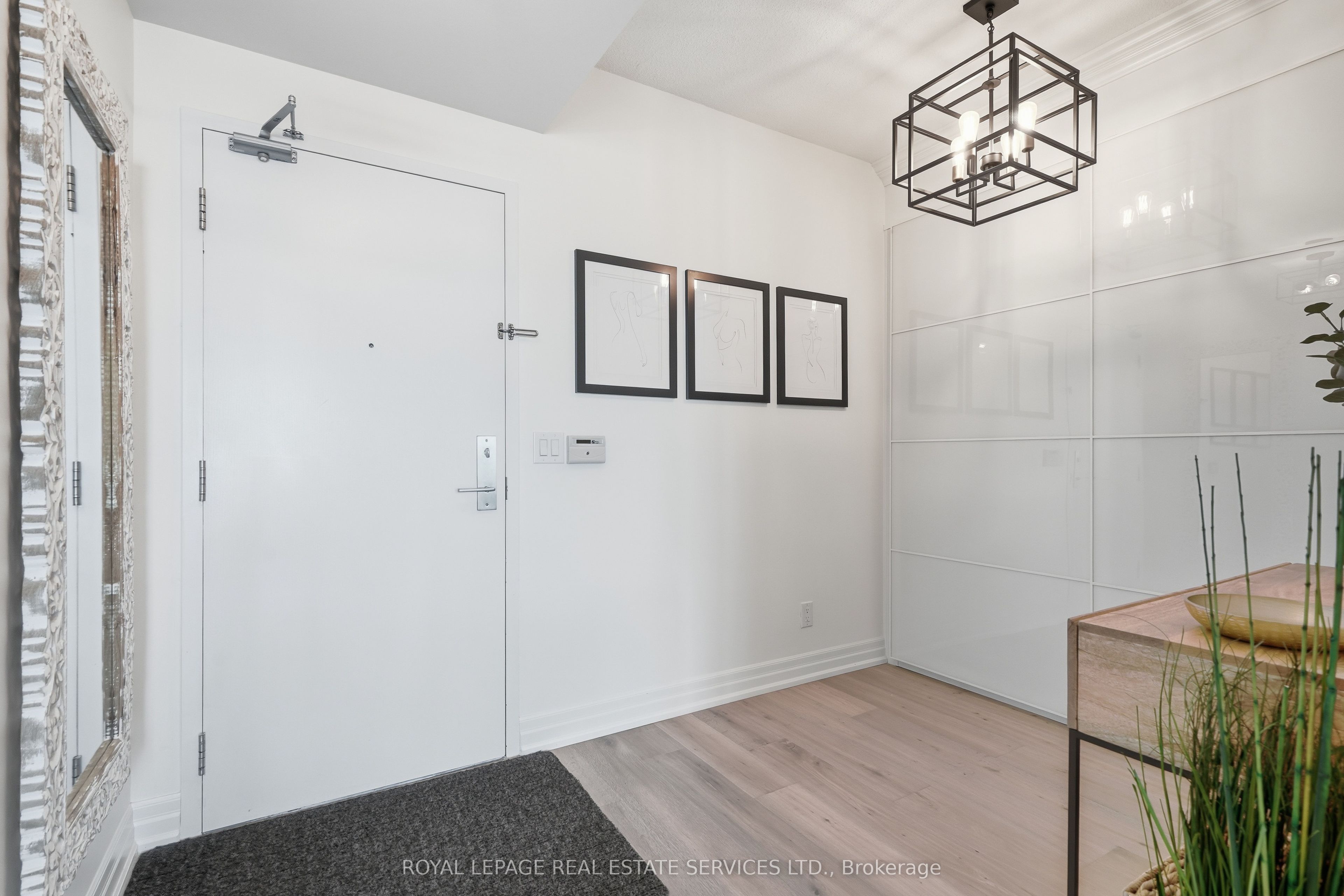 150 East Liberty Street, Toronto, ON M6K 3R5 photo 2
