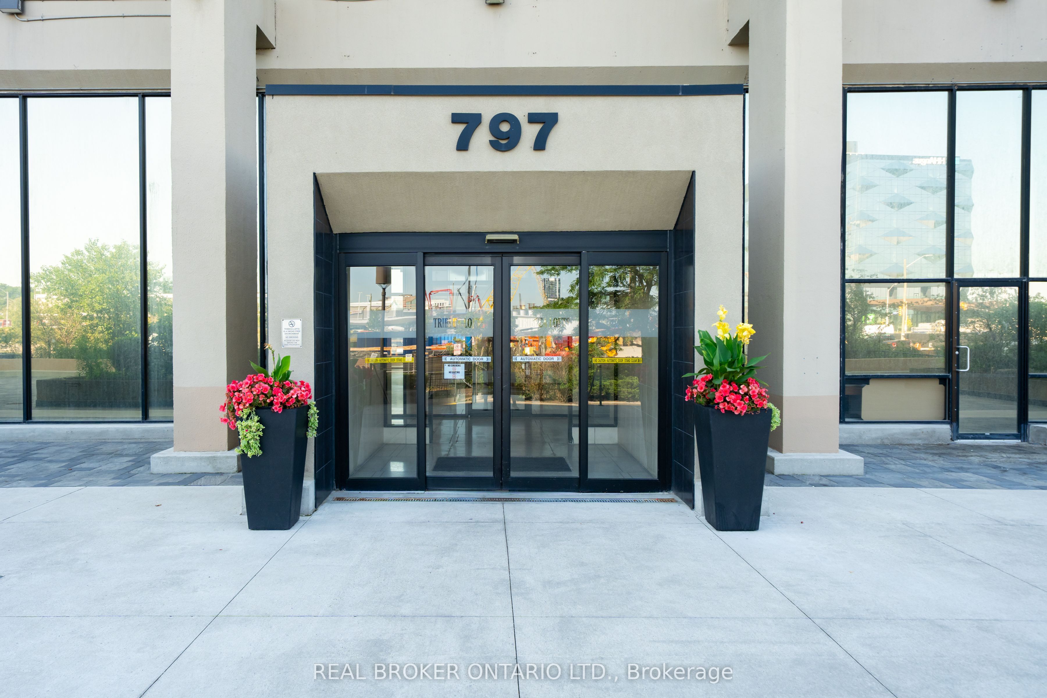 797 Don Mills Road 1106, Toronto, ON M3C 1V1 photo 2