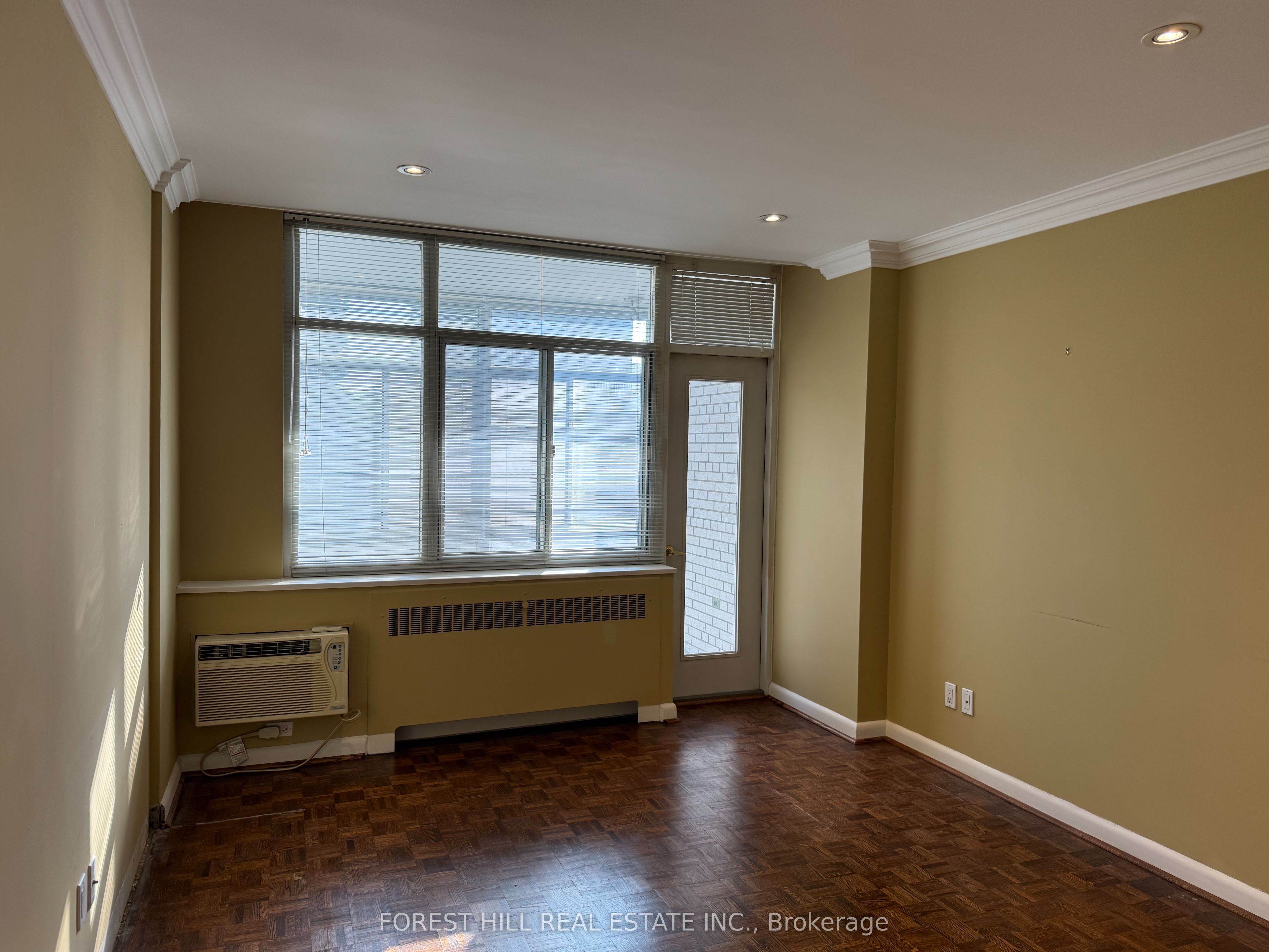 500 Avenue Road 405, Toronto, ON M4V 2J6 photo 4