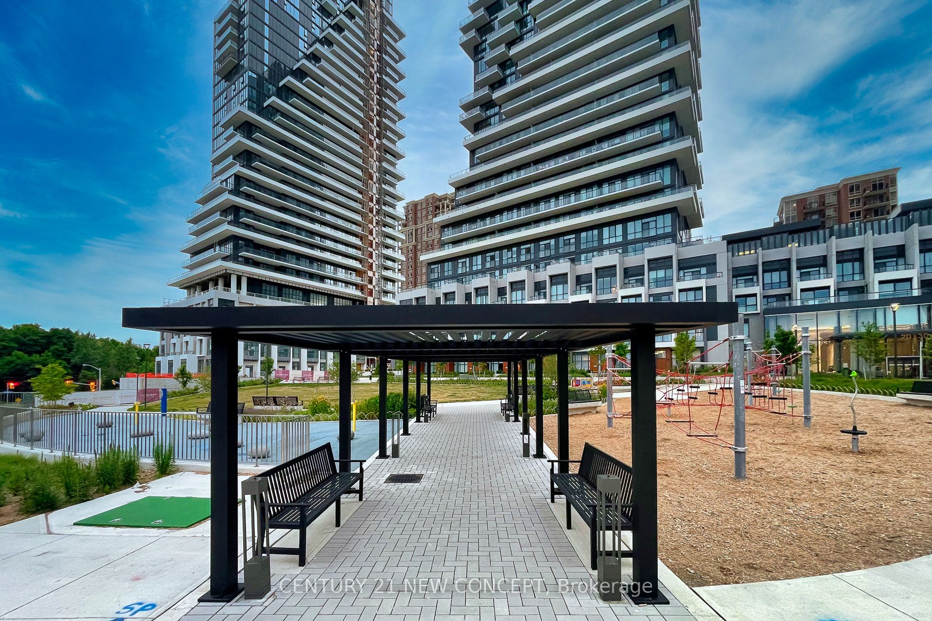 30 Inn On The Park Drive 2801, Toronto, ON M3C 0P7 photo 2