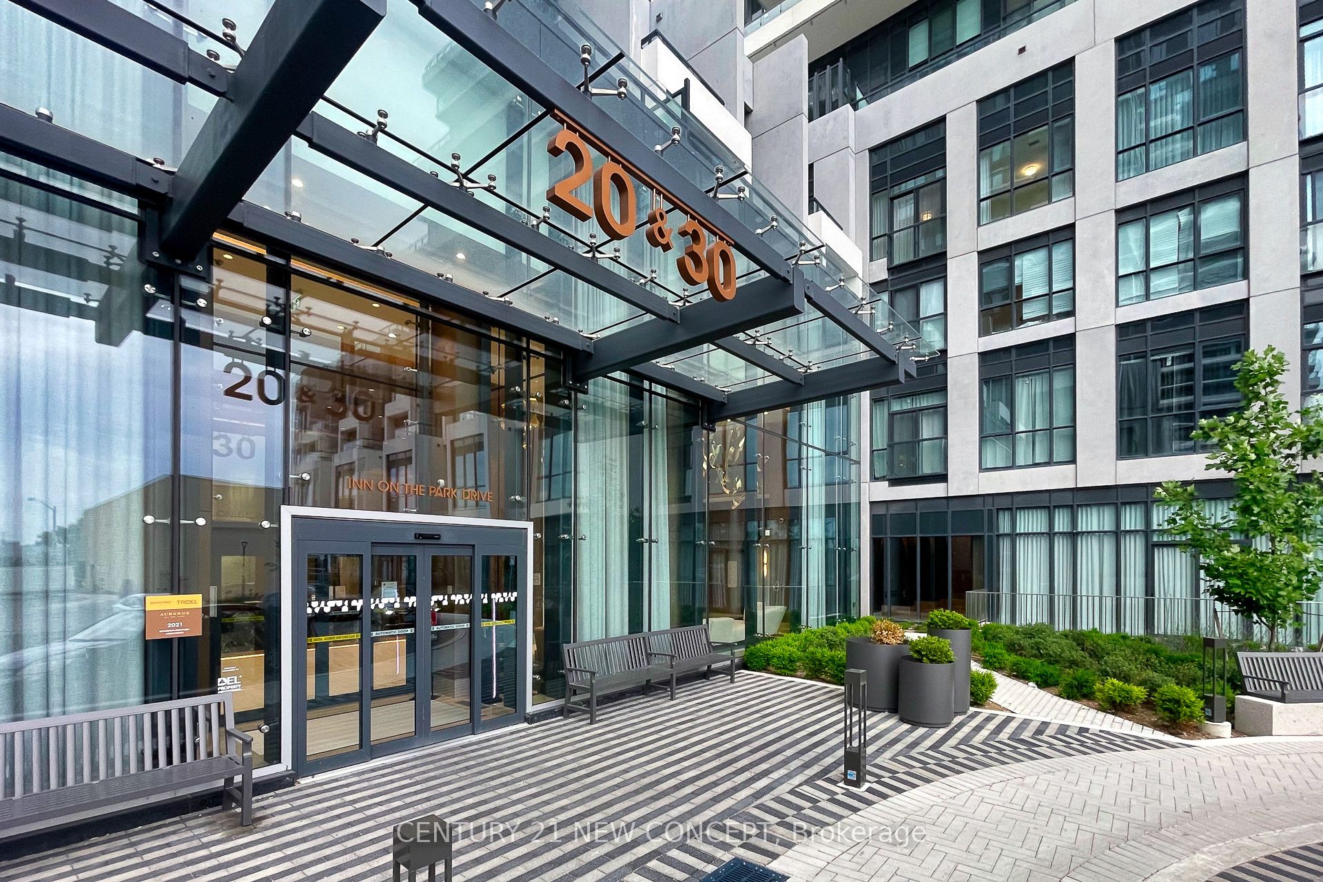 30 Inn On The Park Drive 2801, Toronto, ON M3C 0P7 photo 3