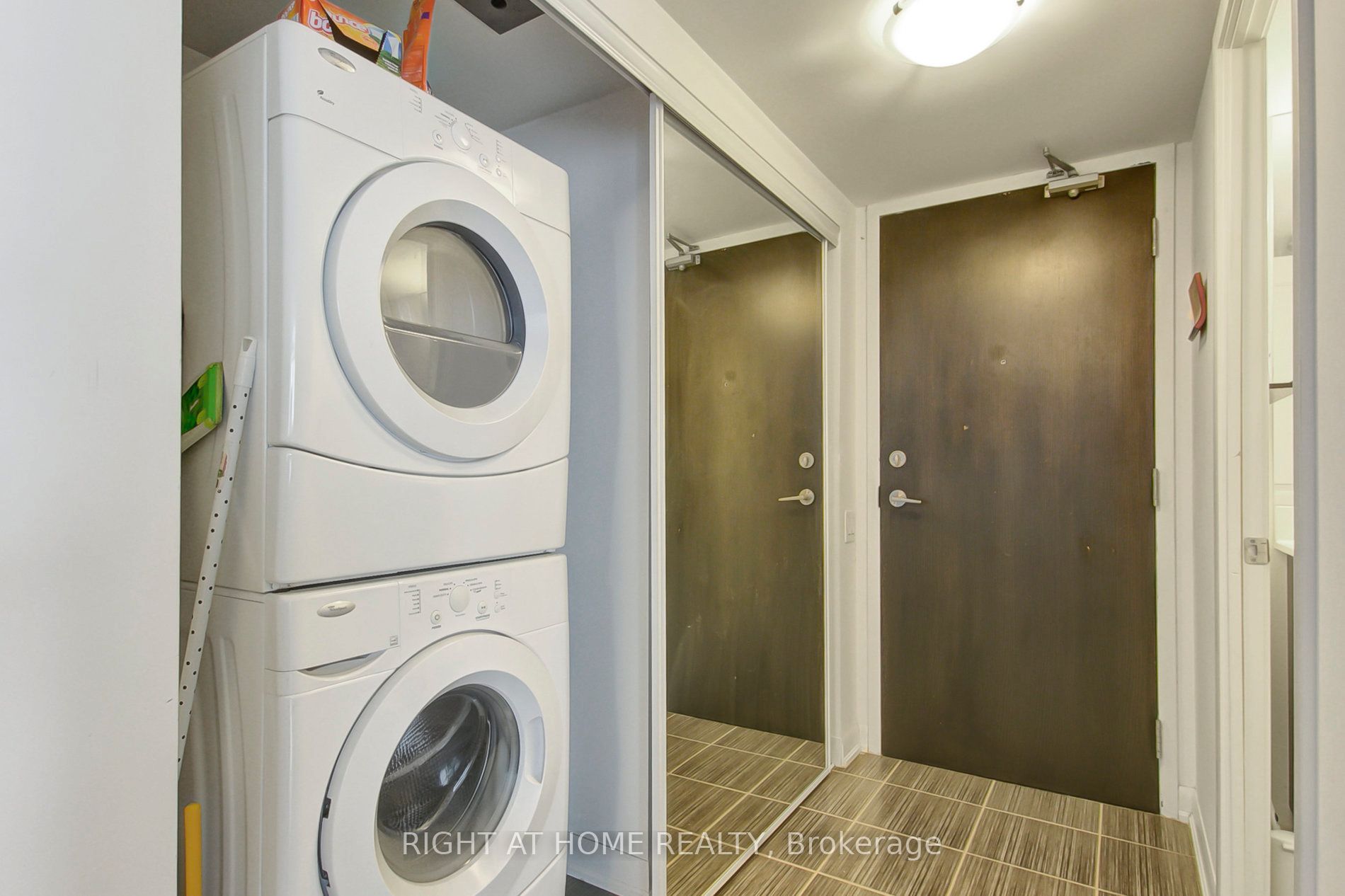 17 Anndale Drive 1517, Toronto, ON M2N 2W7 photo 5