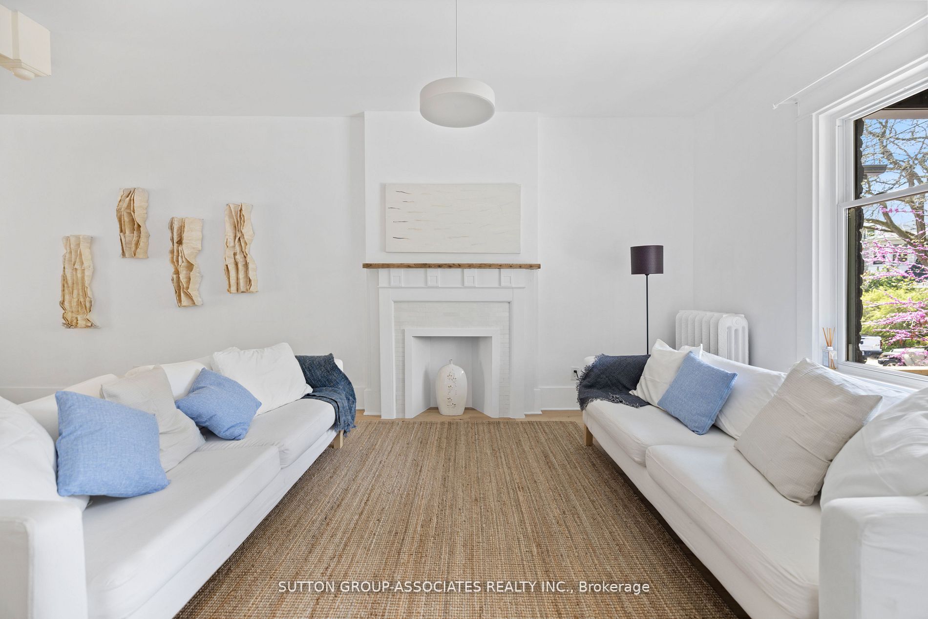 853 Manning Avenue, Toronto, ON M6G 2X1 photo 3
