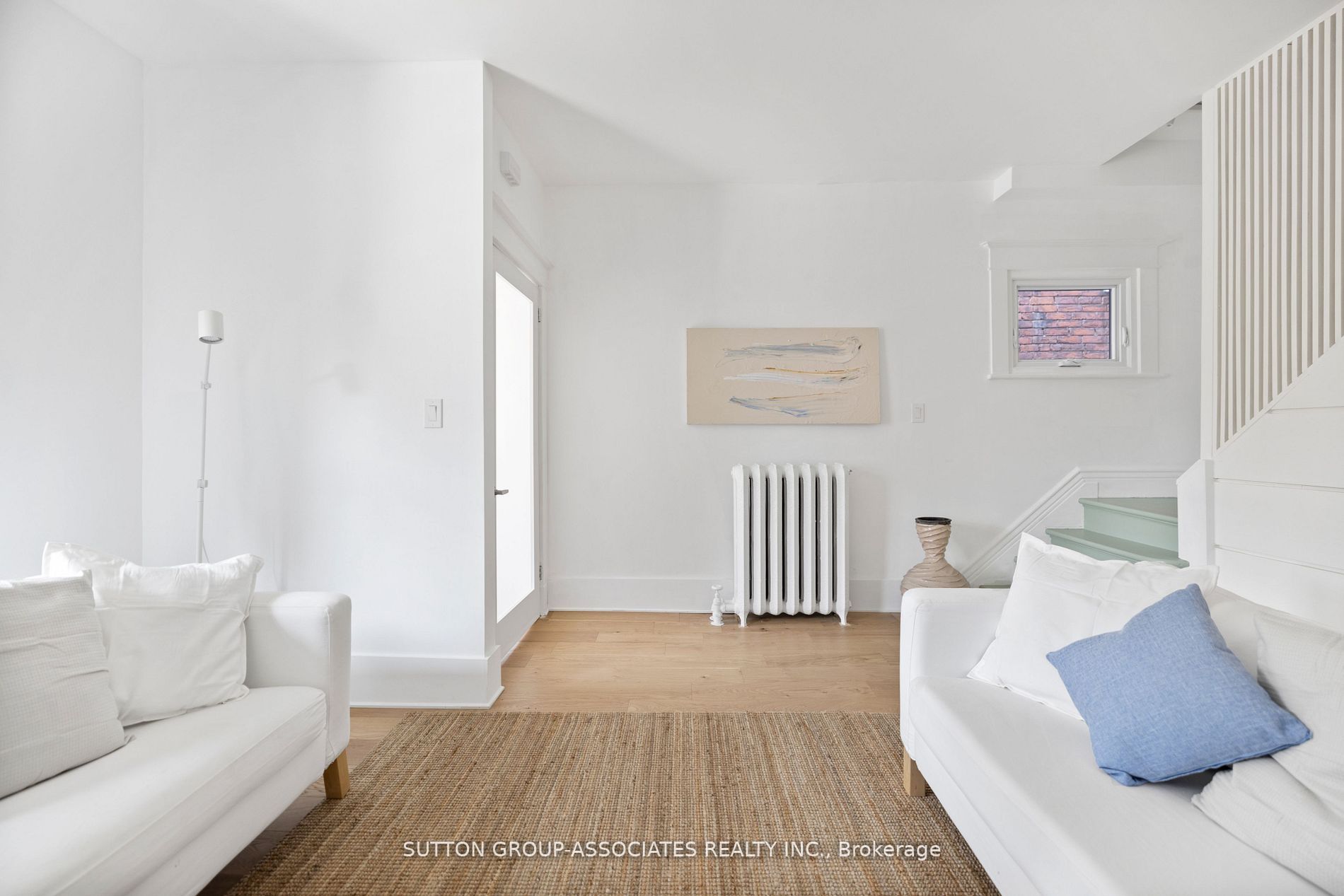 853 Manning Avenue, Toronto, ON M6G 2X1 photo 5