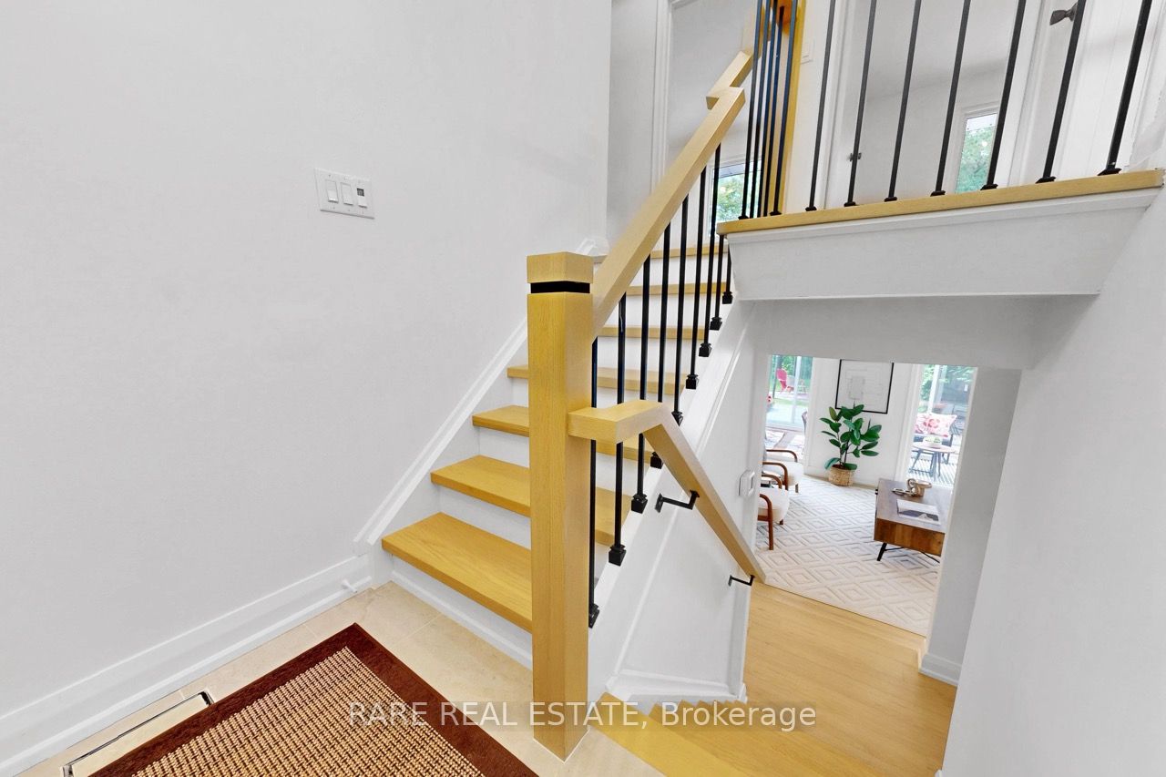 192 Three Valleys Drive, Toronto, ON M3A 3L8 photo 4