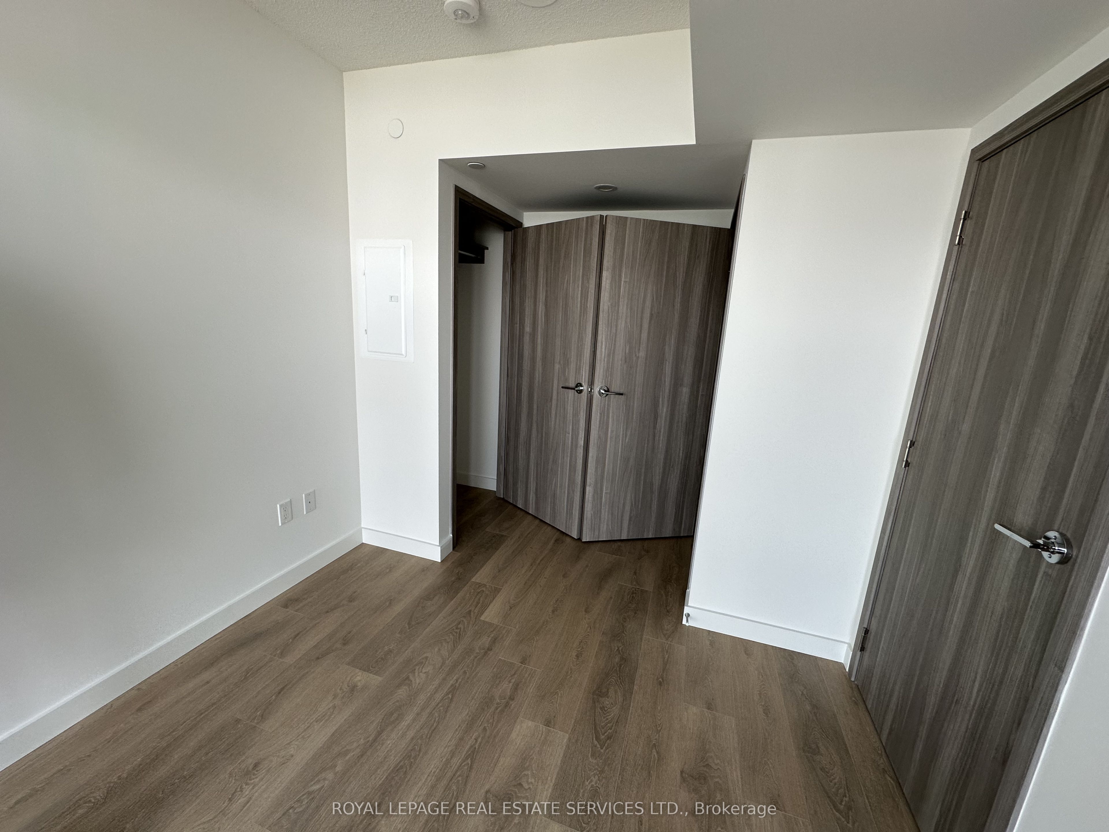 3 Concord Cityplace Way 4615 B, Toronto, ON M5V 0X4 photo 4