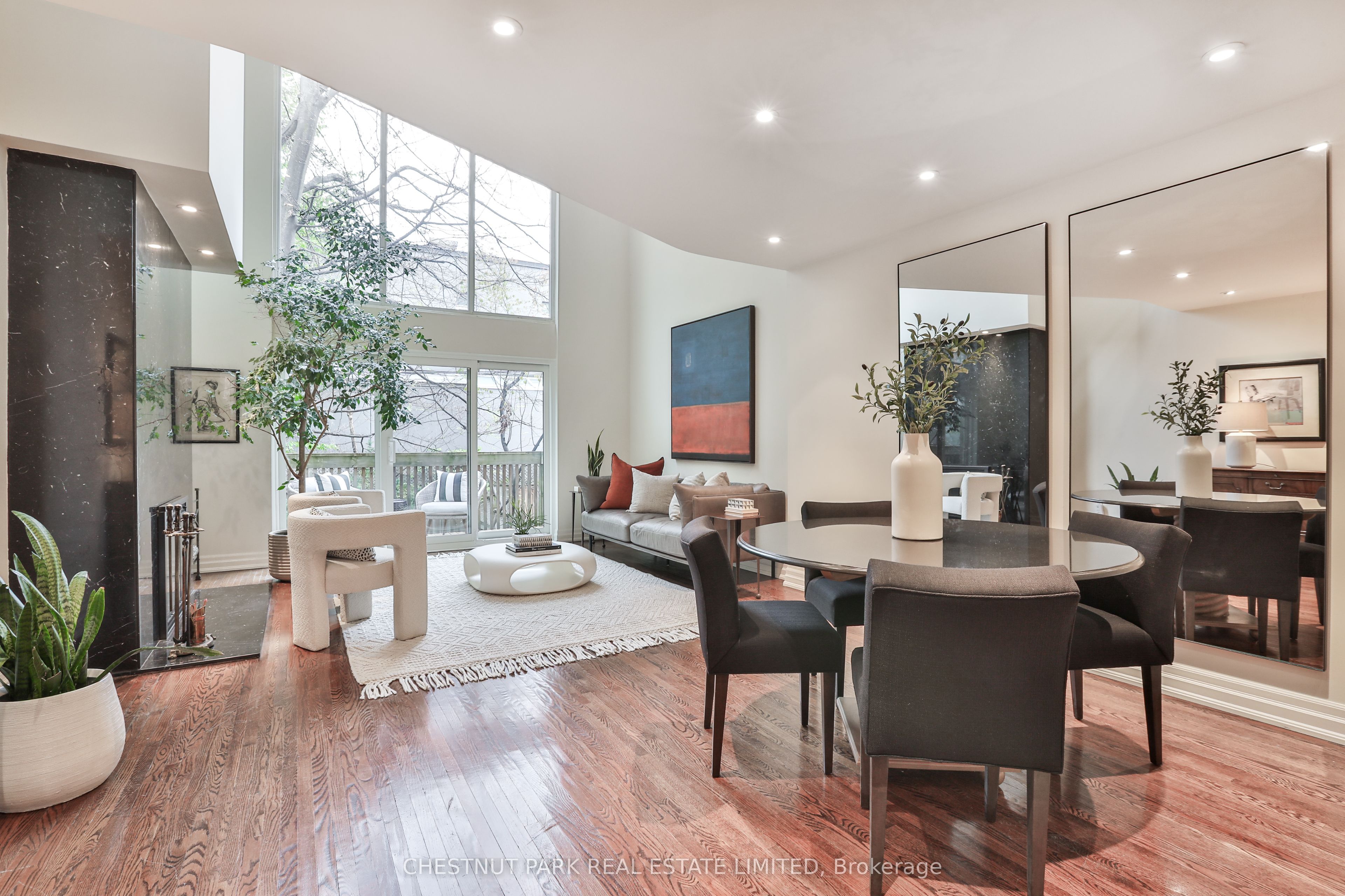 22 Berryman Street, Toronto, ON M5R 1M6 photo 3