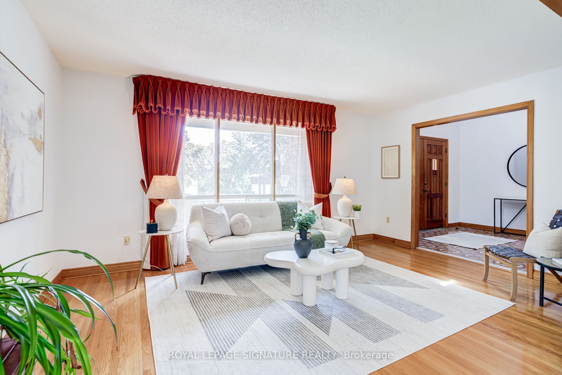 18 Parravano Court, Toronto, ON M2R 3S8 photo 4