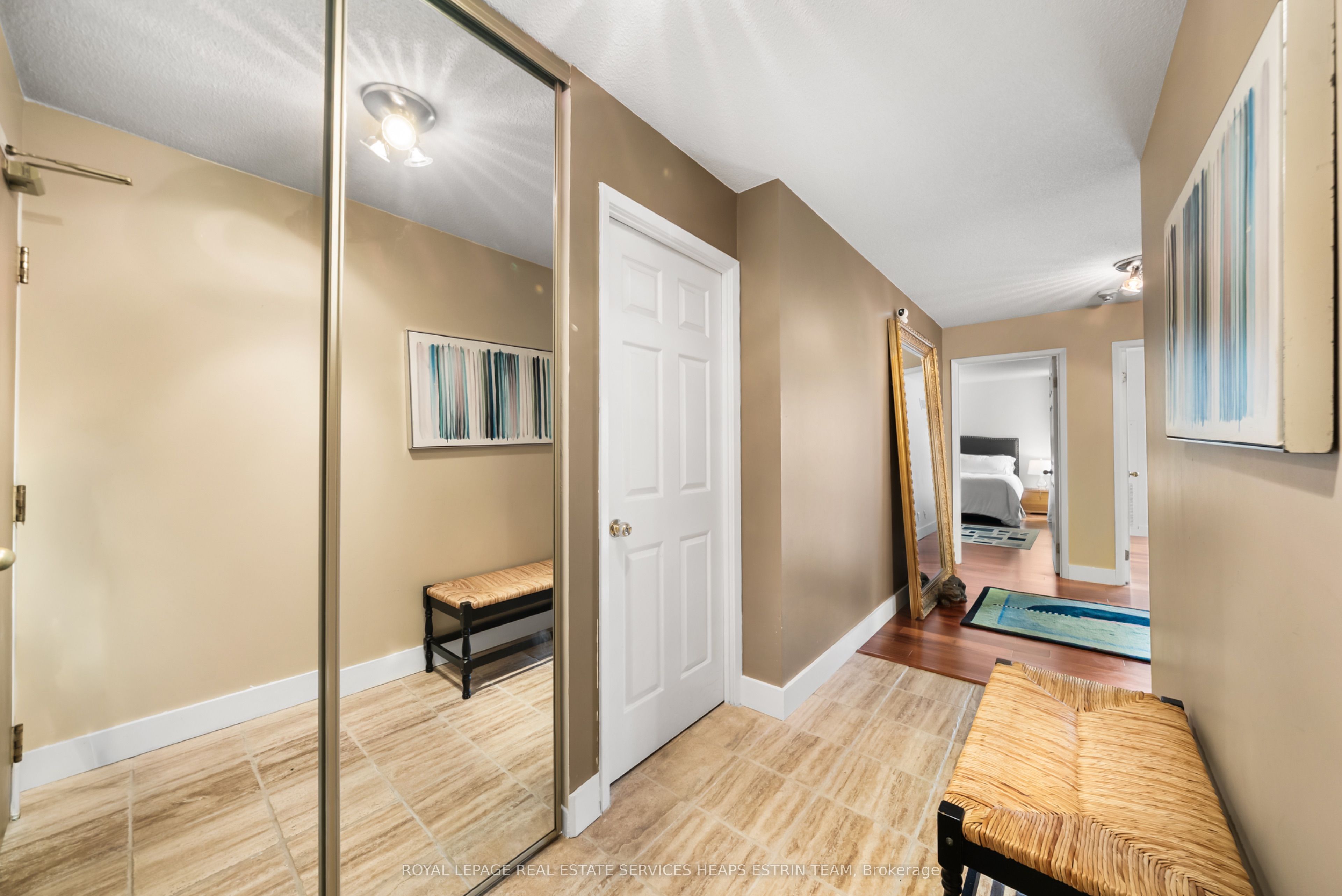 298 Jarvis Street 507, Toronto, ON M5B 2M4 photo 2