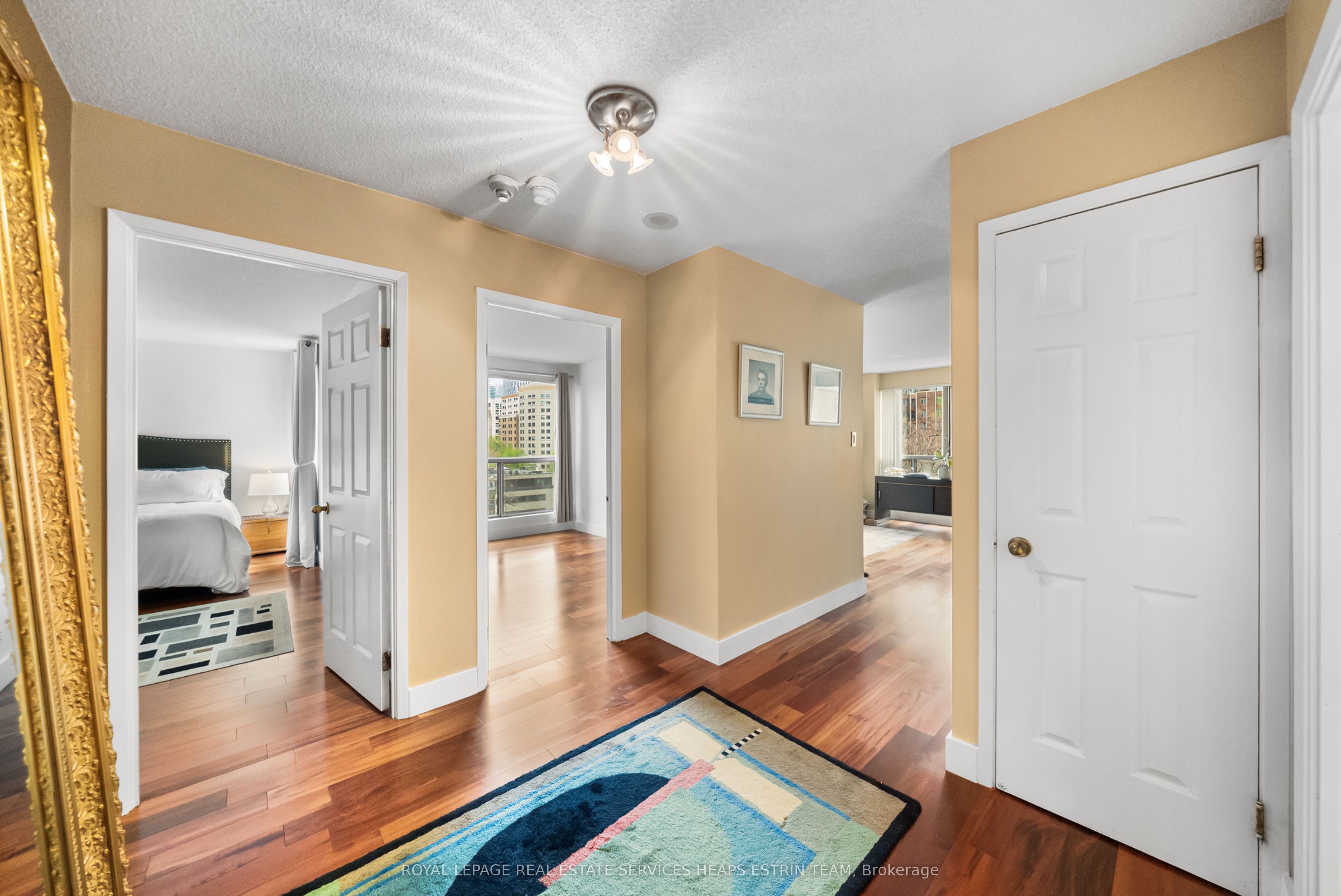 298 Jarvis Street 507, Toronto, ON M5B 2M4 photo 3
