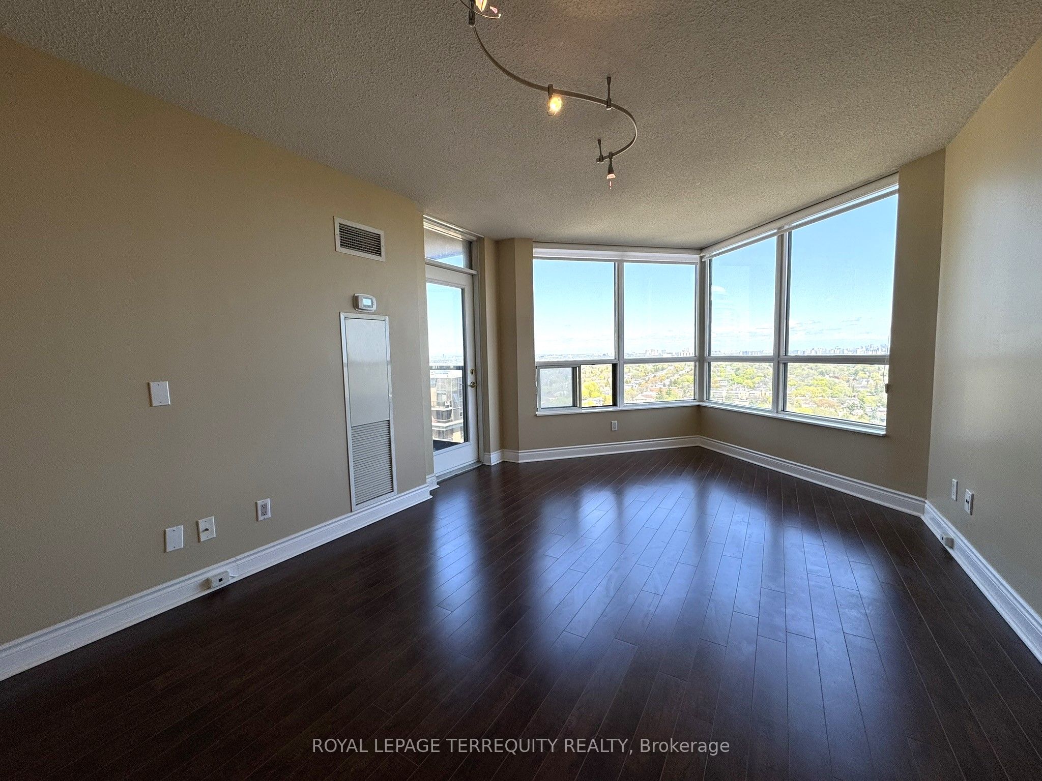 10 Northtown Way 2314, Toronto, ON M2N 7L4 photo 3