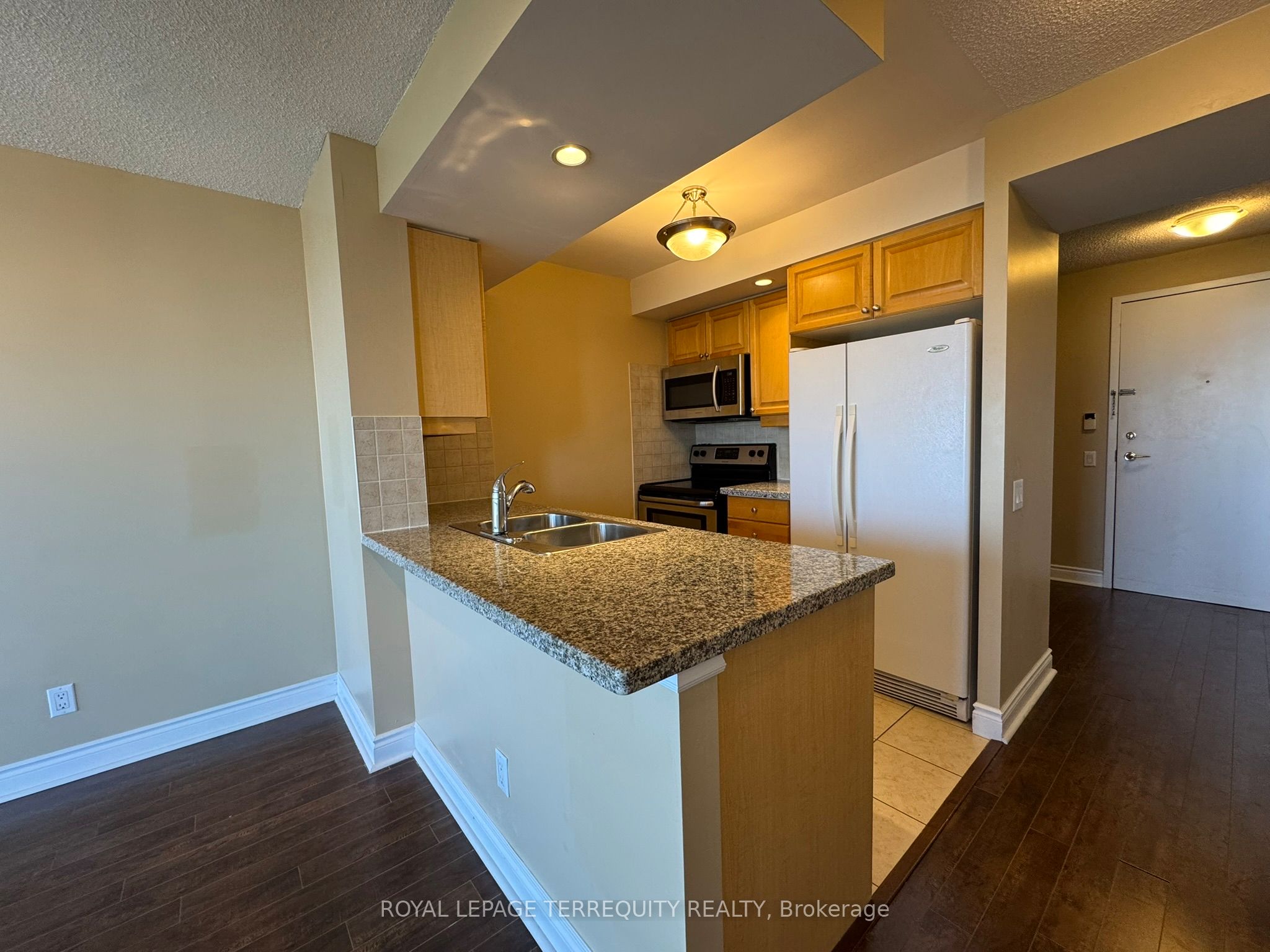 10 Northtown Way 2314, Toronto, ON M2N 7L4 photo 5