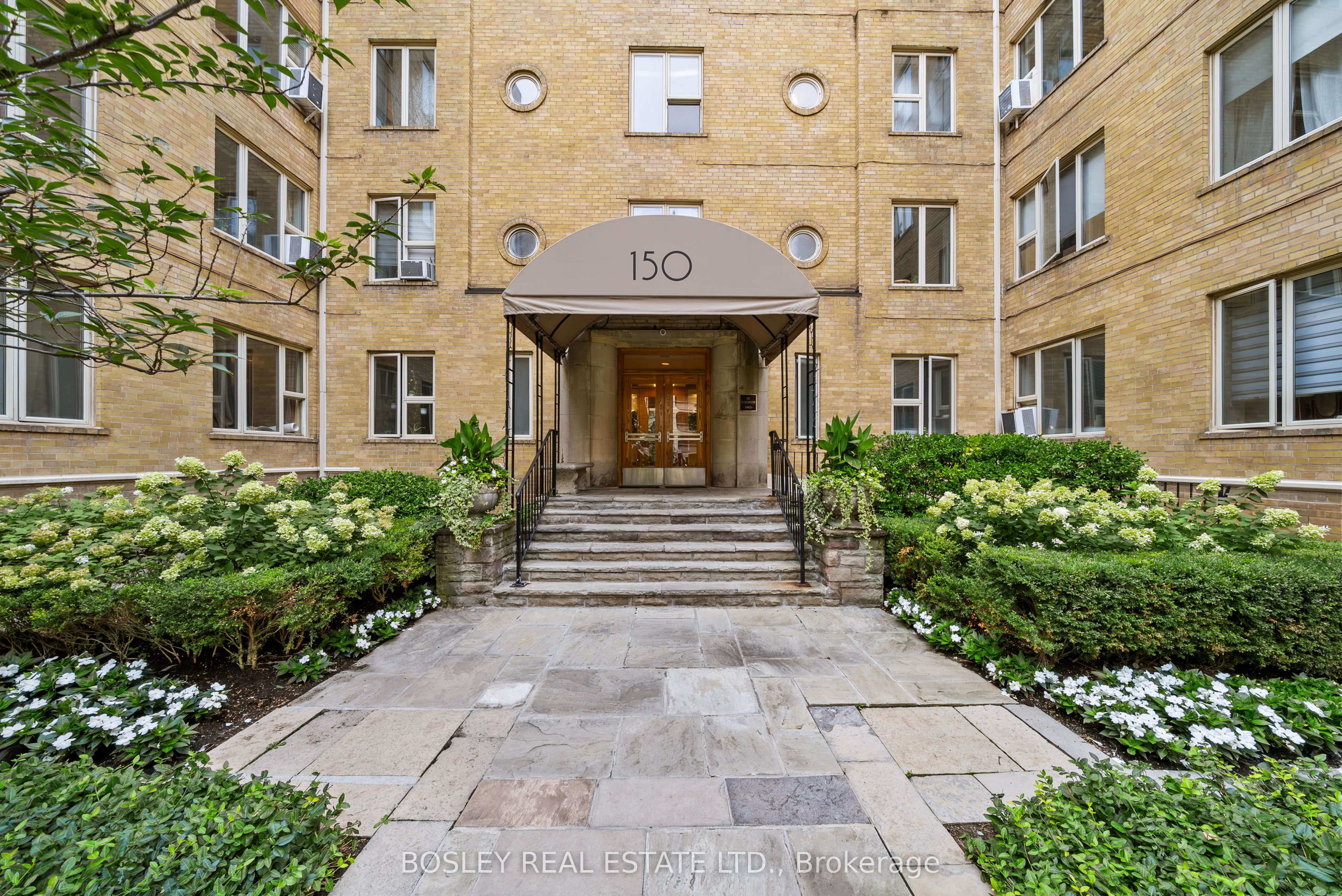 150 Farnham Avenue 210, Toronto, ON M4V 1H5 photo 4