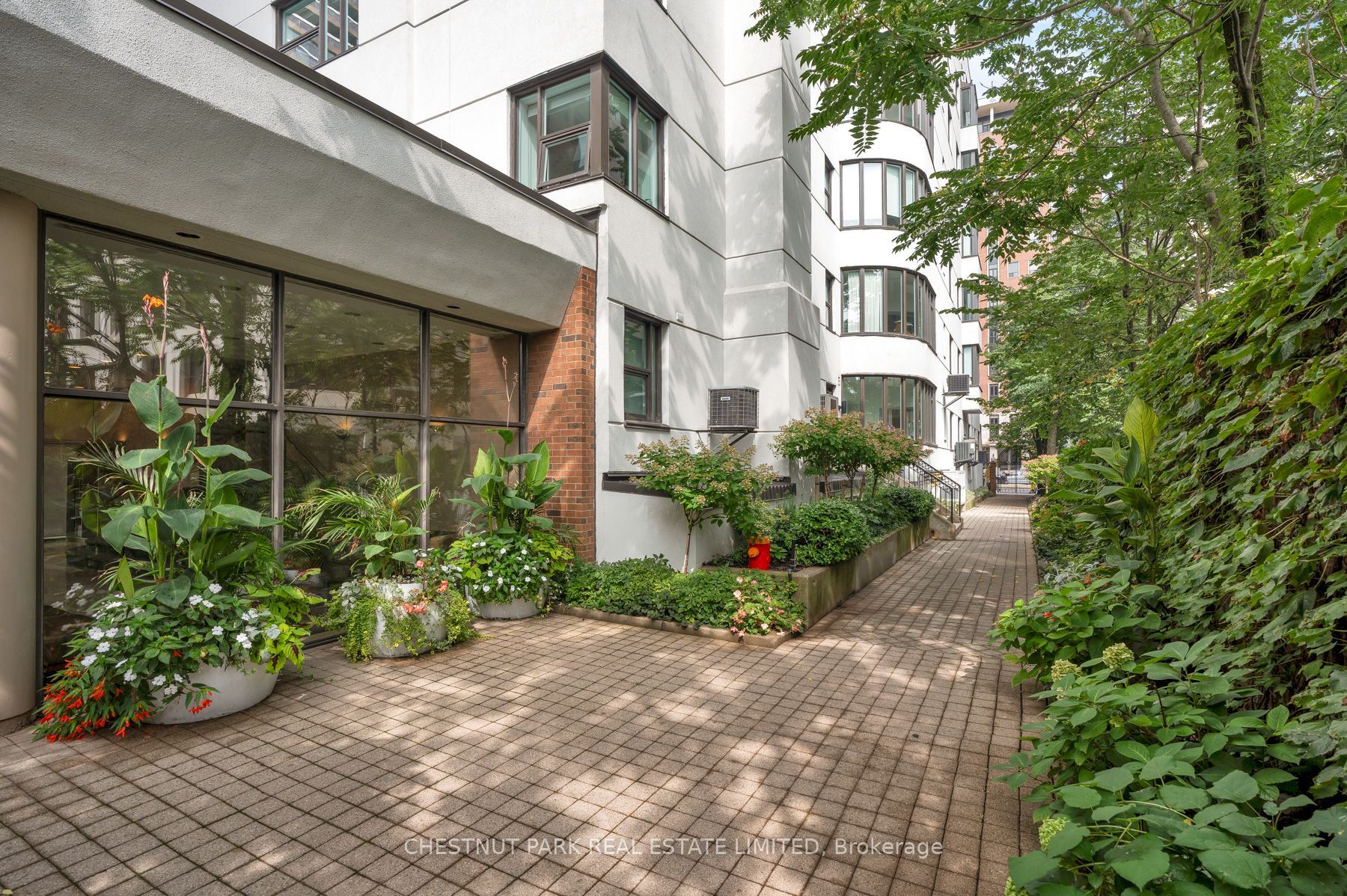 47 St Clair Avenue W PH3, Toronto, ON M4V 3A5 photo 2