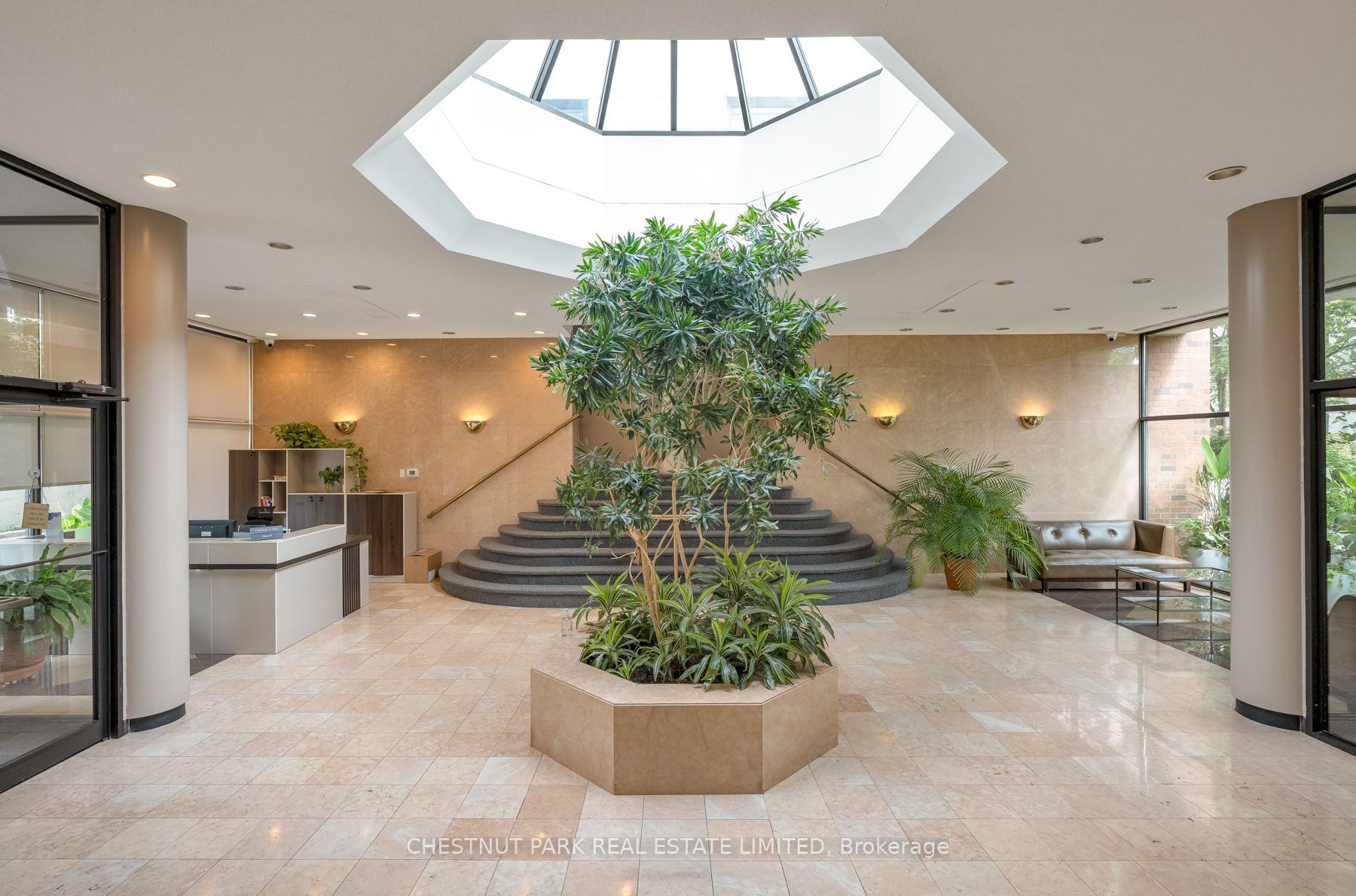 47 St Clair Avenue W PH3, Toronto, ON M4V 3A5 photo 3