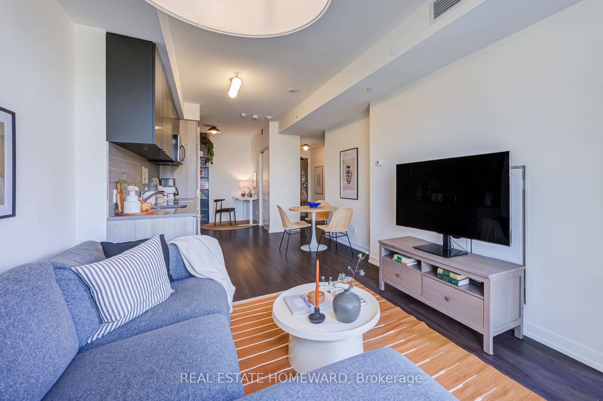 223 St Clair Avenue W 309, Toronto, ON M4V 1R3 photo 4