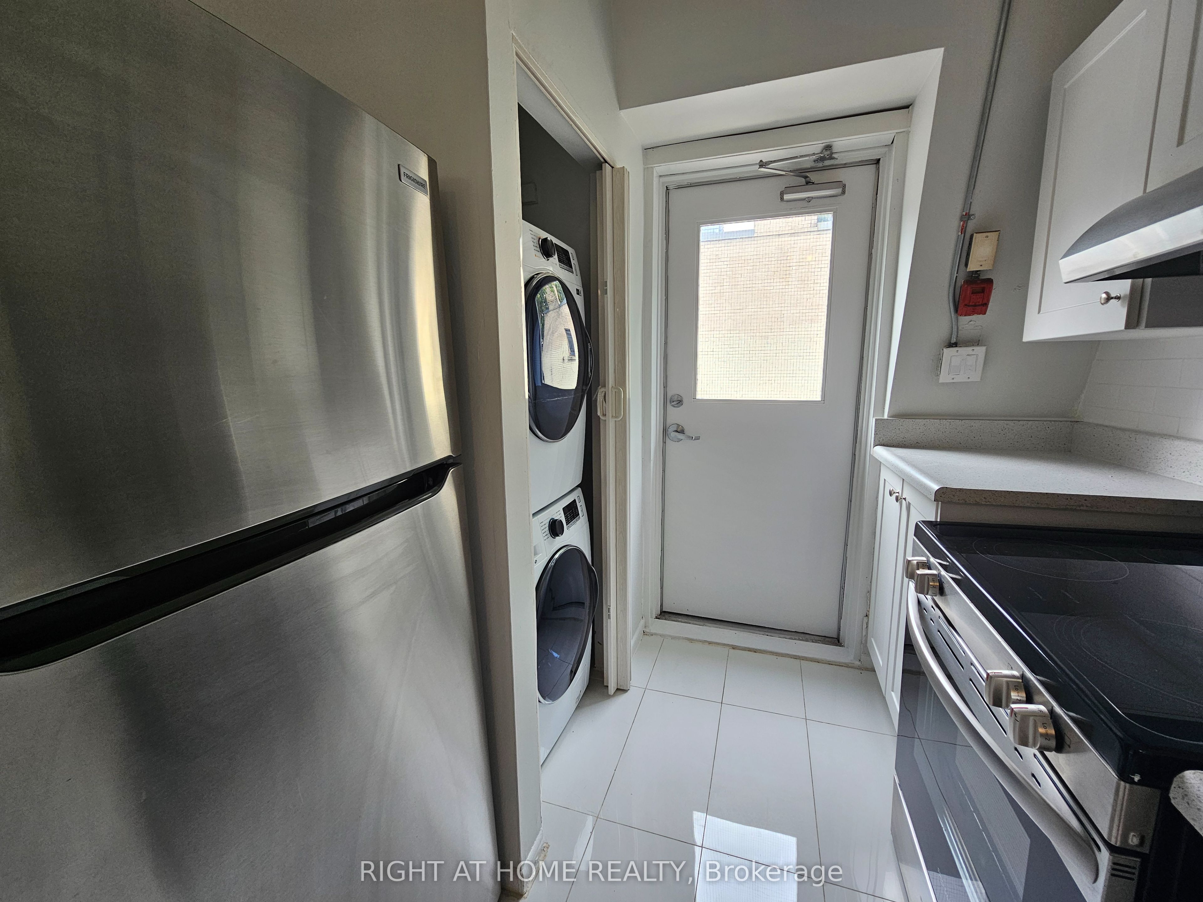 505 Church Street 302, Toronto, ON M4Y 1H2 photo 4