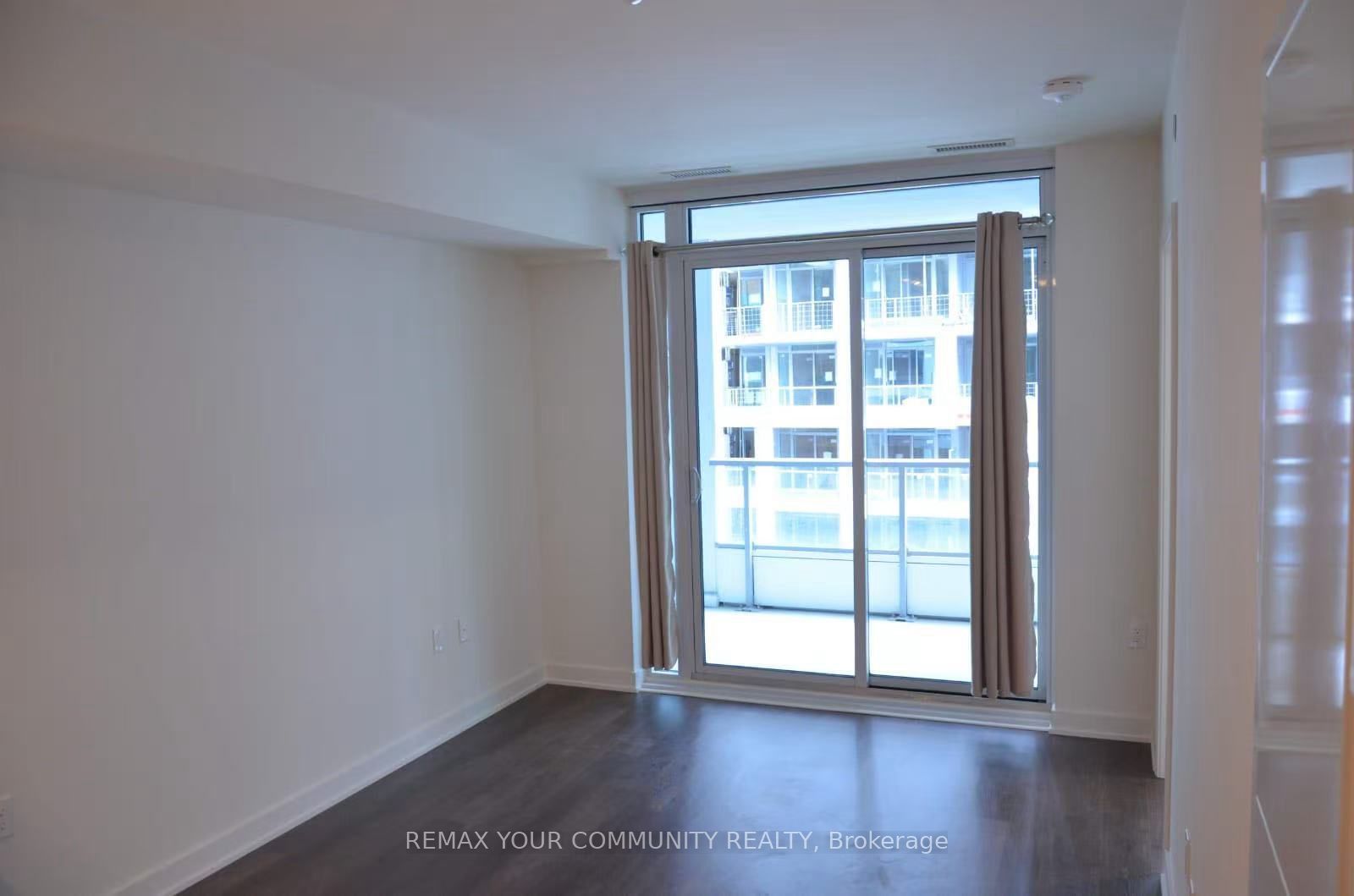 576 Front Street W 622E, Toronto, ON M5V 1C1 photo 5