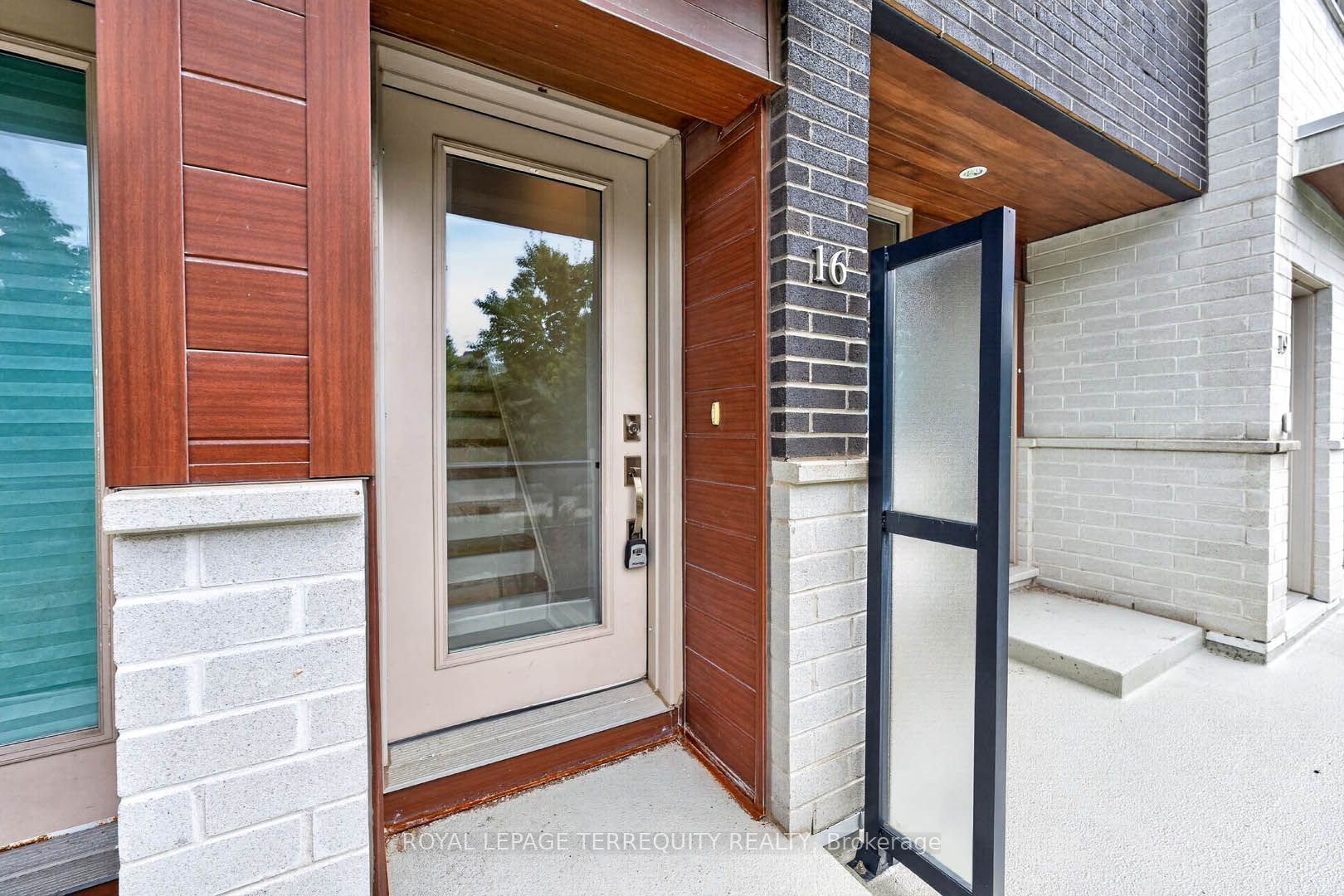 780 Sheppard Avenue E 16, Toronto, ON M2K 0E8 photo 2