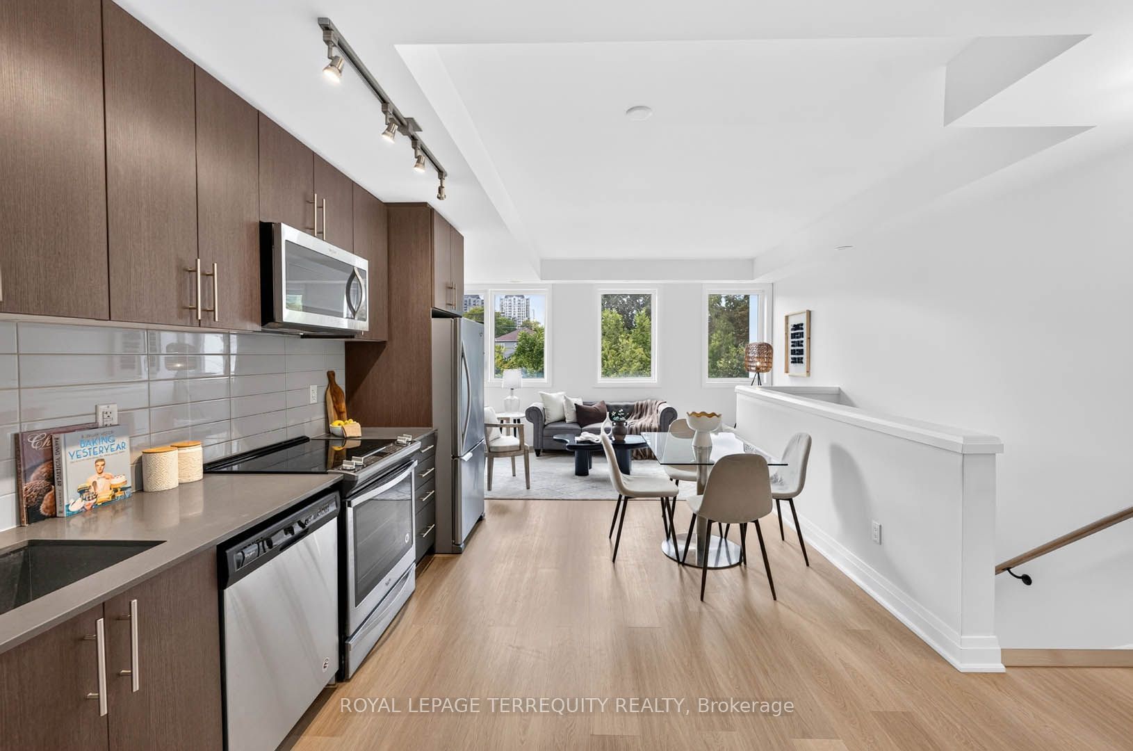 780 Sheppard Avenue E 16, Toronto, ON M2K 0E8 photo 4