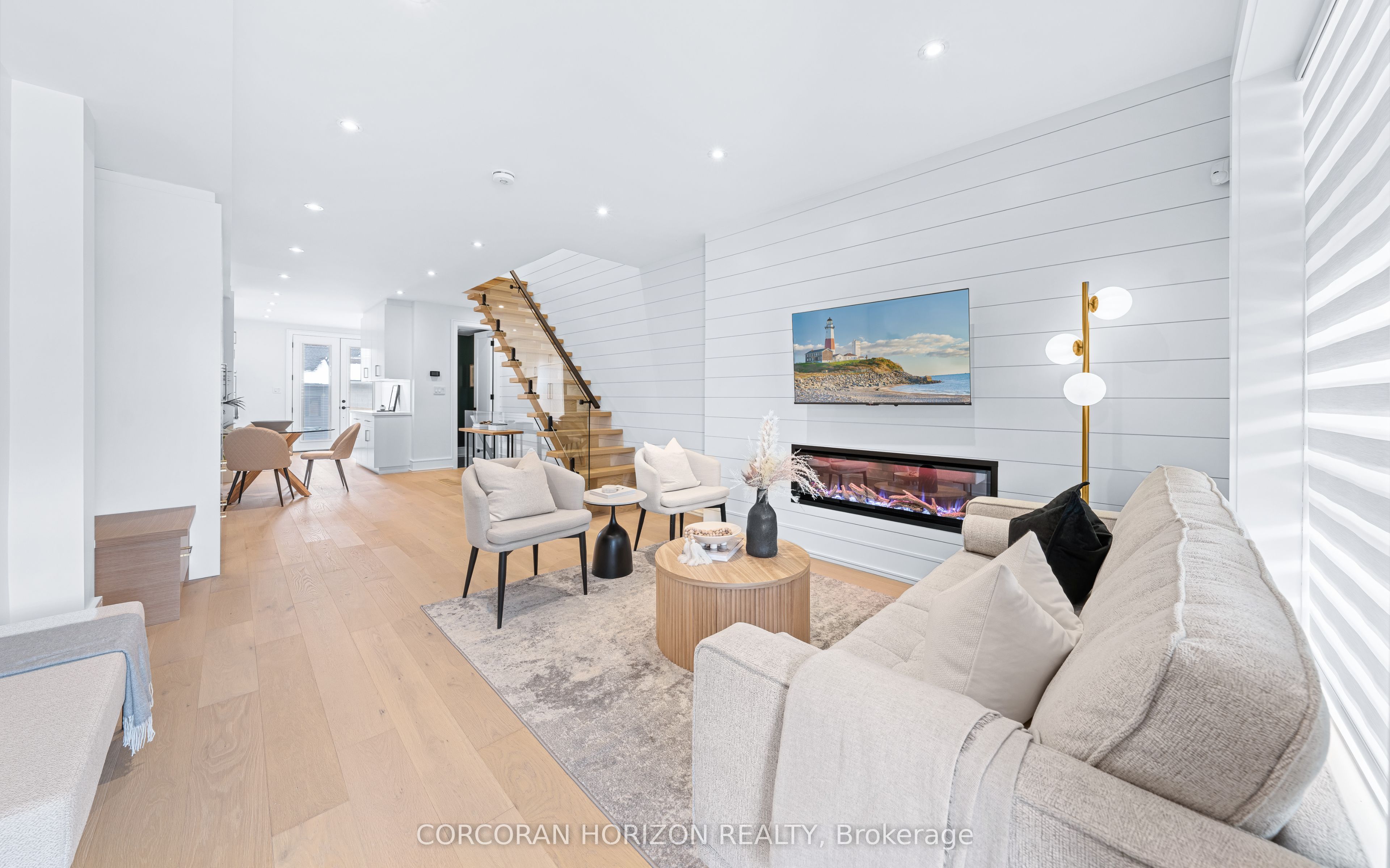 225 Christie Street, Toronto, ON M6G 3B5