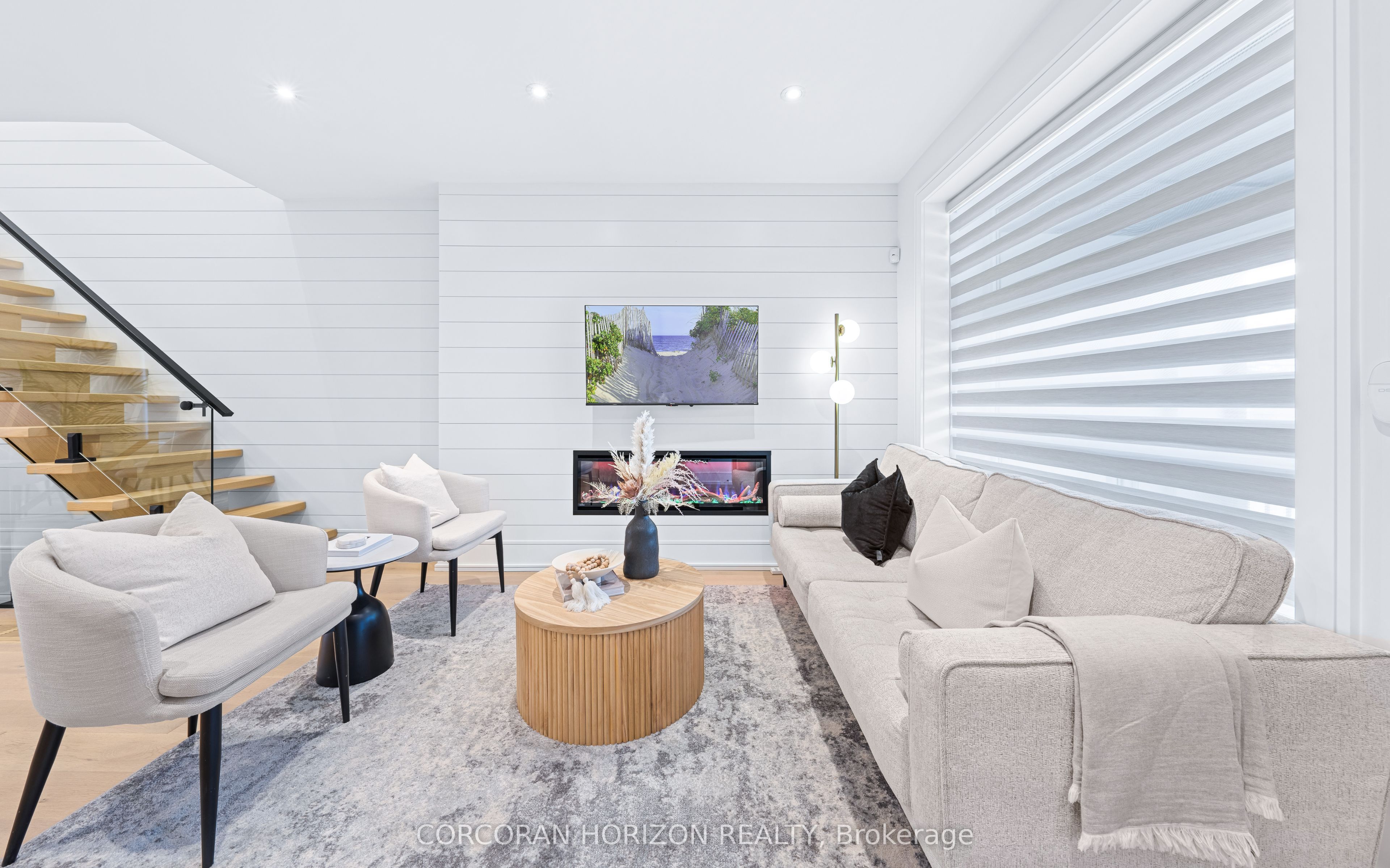 225 Christie Street, Toronto, ON M6G 3B5 photo 4