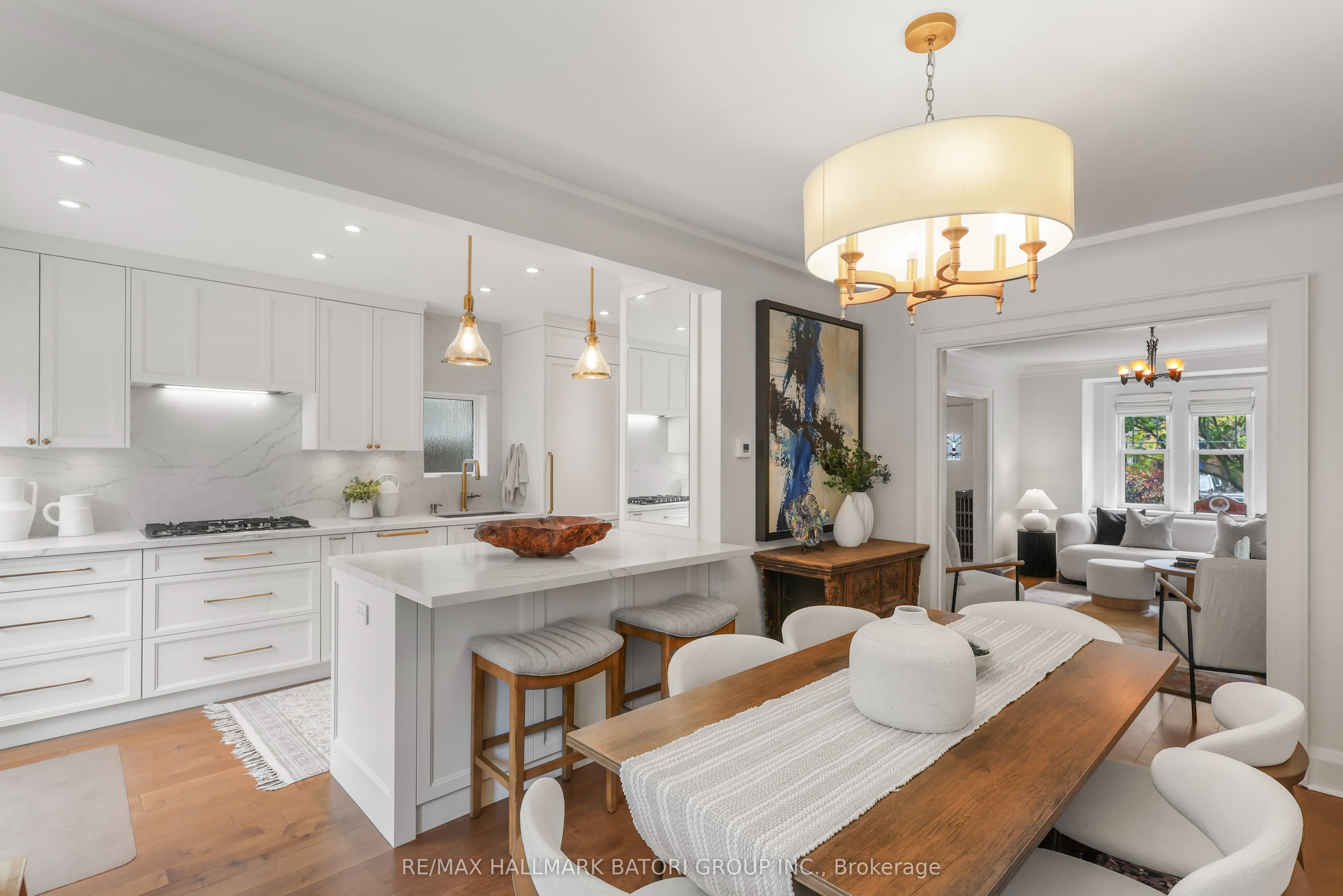 166 Old Orchard Grove, Toronto, ON M5M 2E4 photo 5