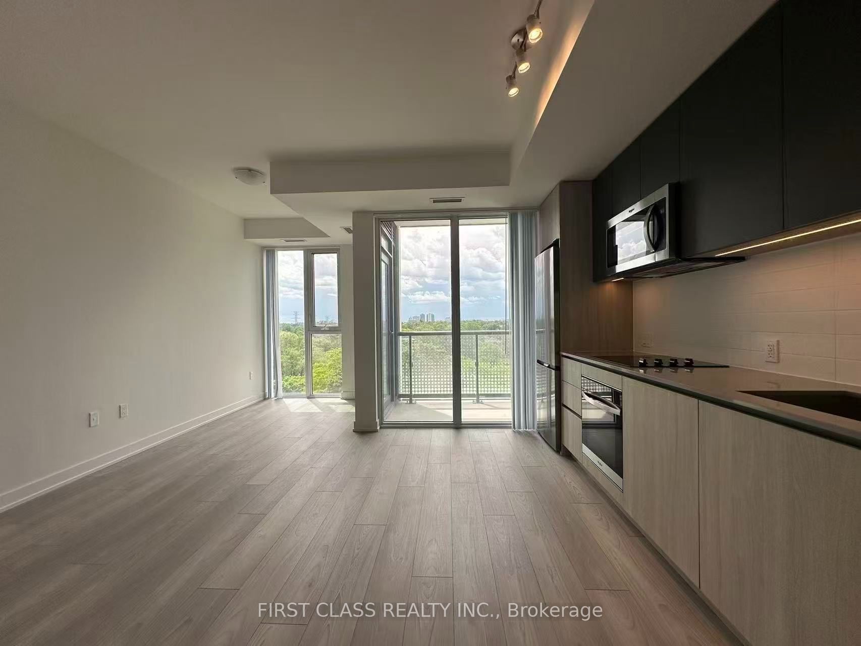 5858 Yonge Street 623, Toronto, ON M2M 0C6 photo 3